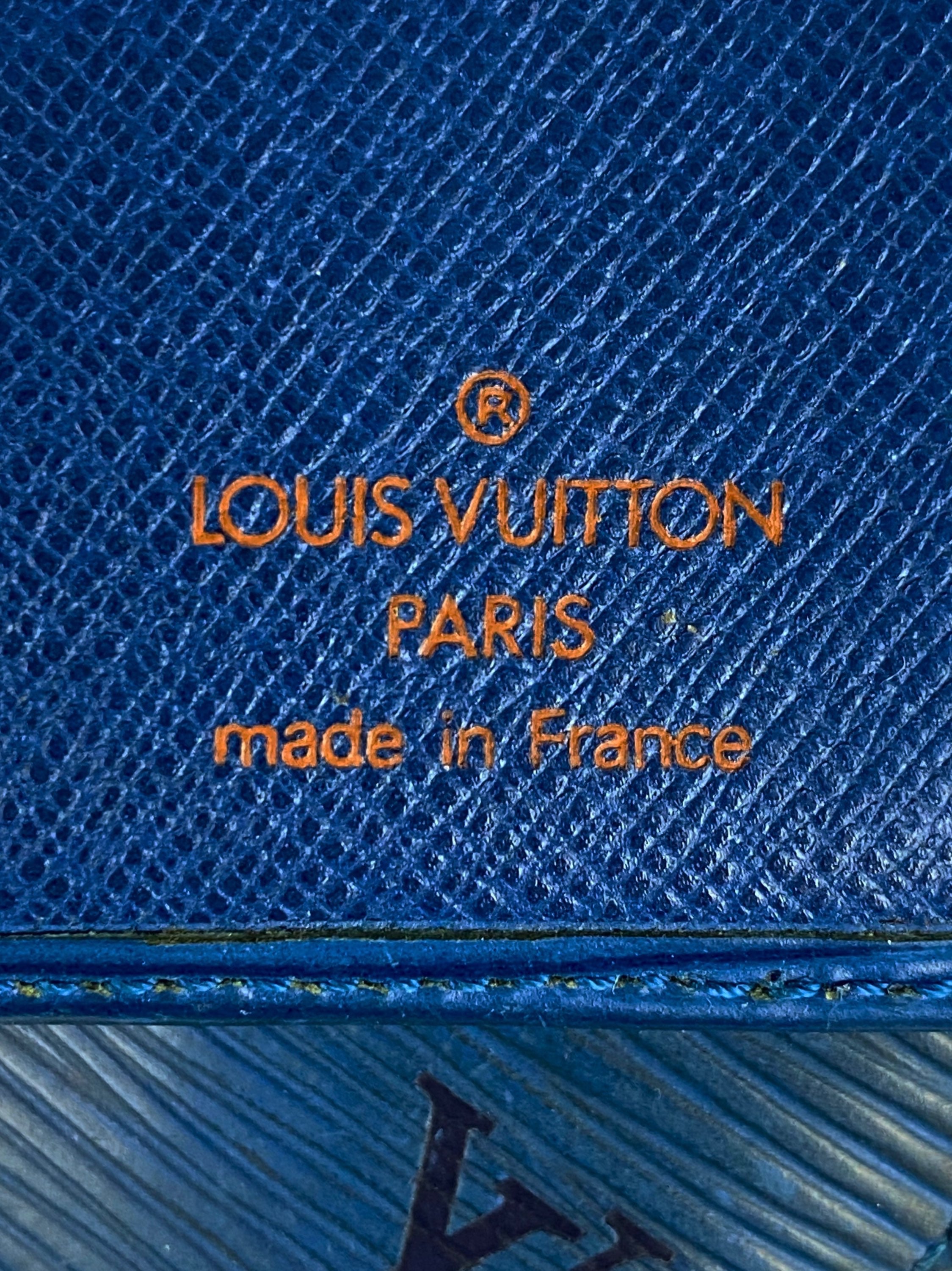 Louis Vuitton Epi Embossed LV Logo Bifold Wallet