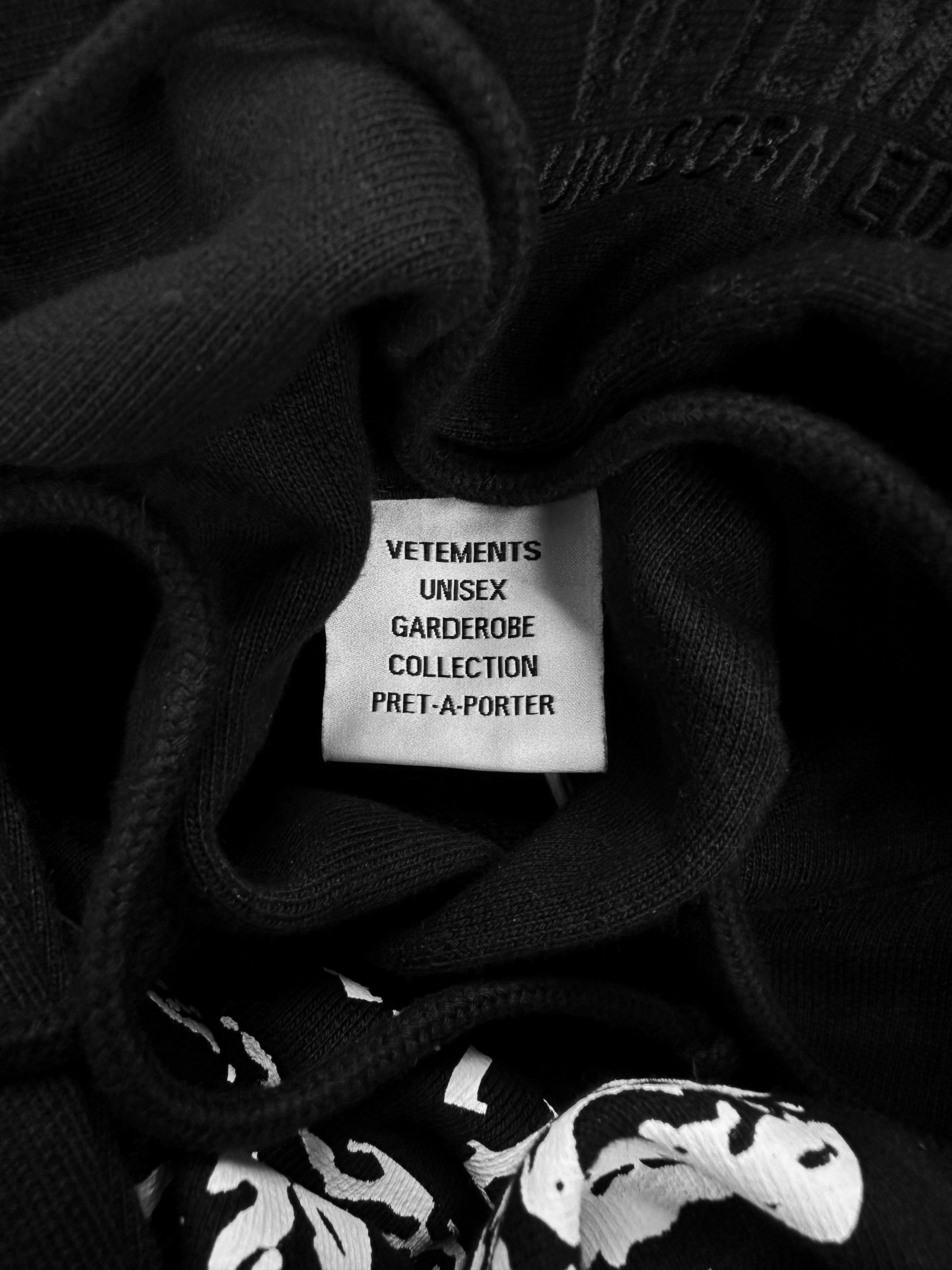 SS22 Vêtements ‘Unicorn’ Antwerp Black Negative Motif Hoodie