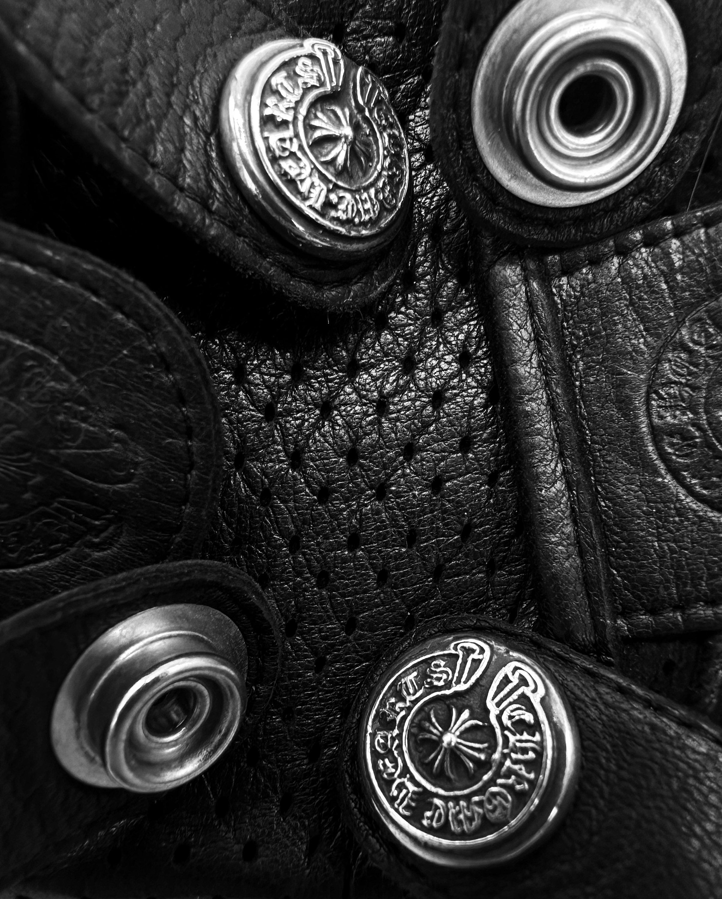 00s Chrome Hearts ‘Fingerless’ .925 Silver Leather Perforated Gloves