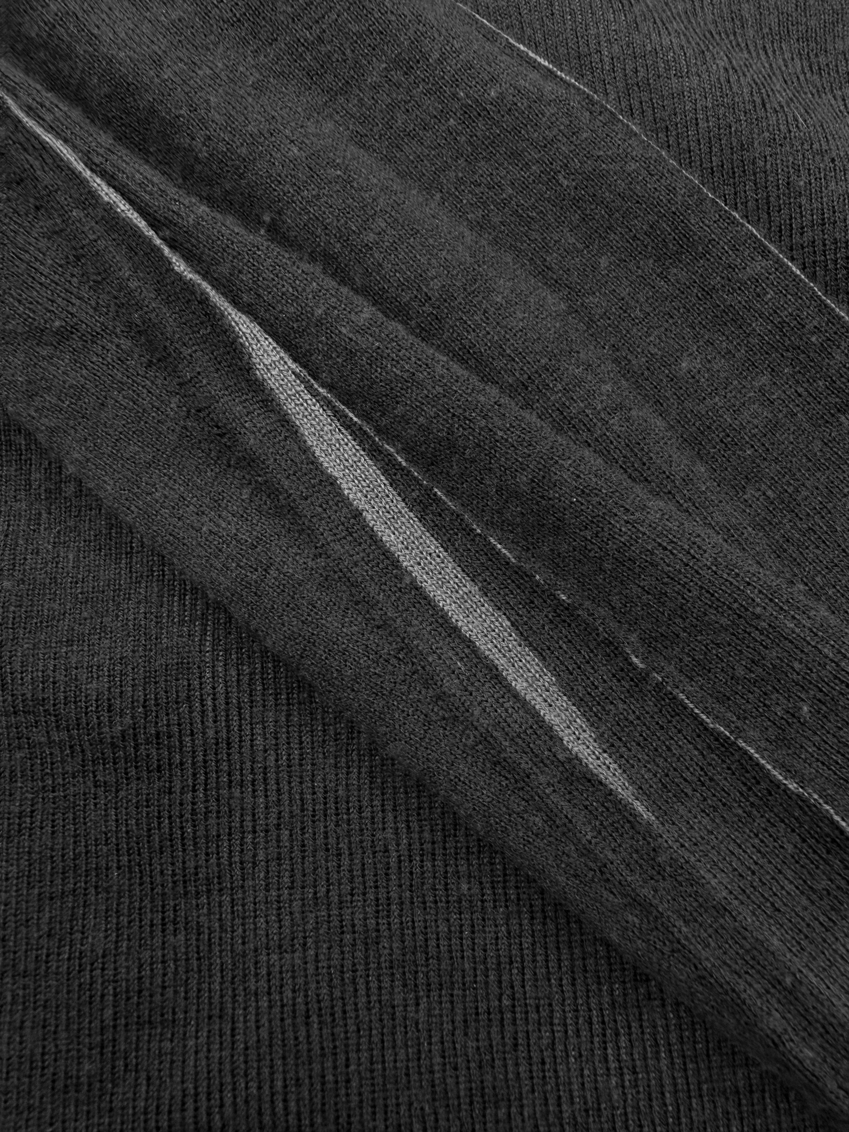 Label Under Construction LUC Light Weight Knitted Sweater