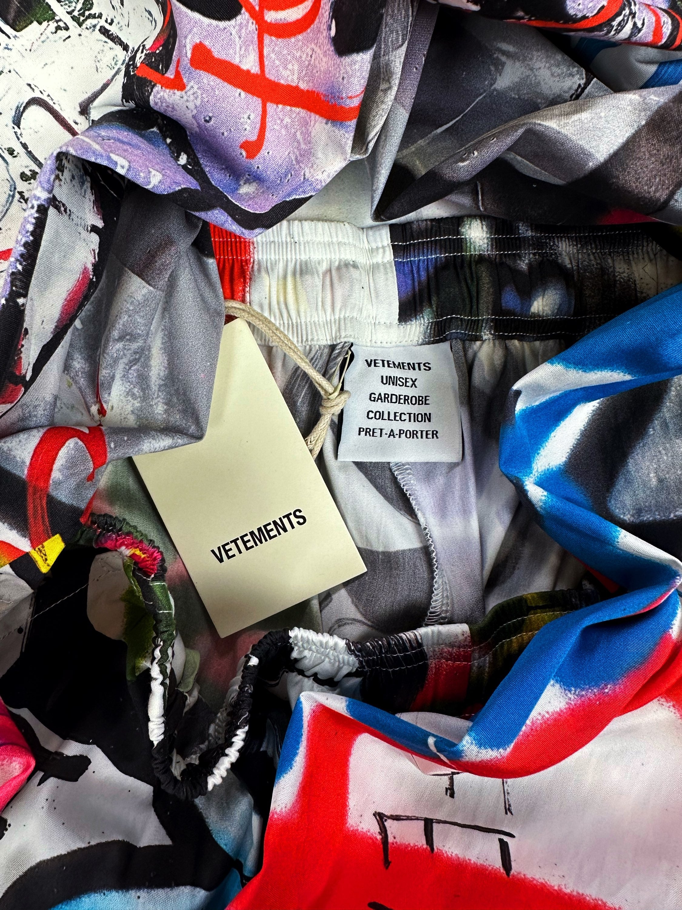 Vêtements ‘Graffiti’ Balloon Cut Graphic Elasticated Pants