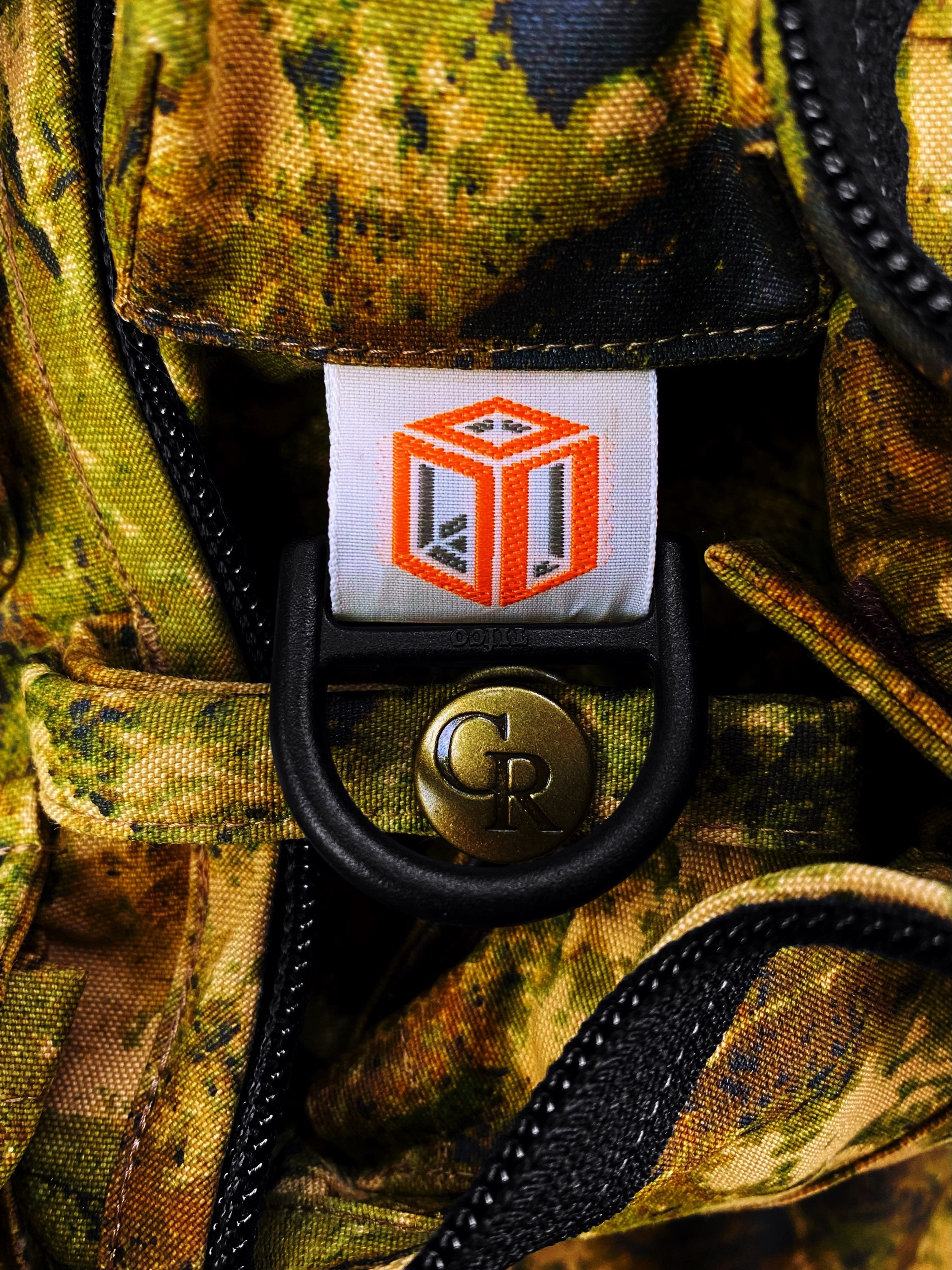 AW98 General Research Parasite 74 Pocket Camo Hunting Jacket