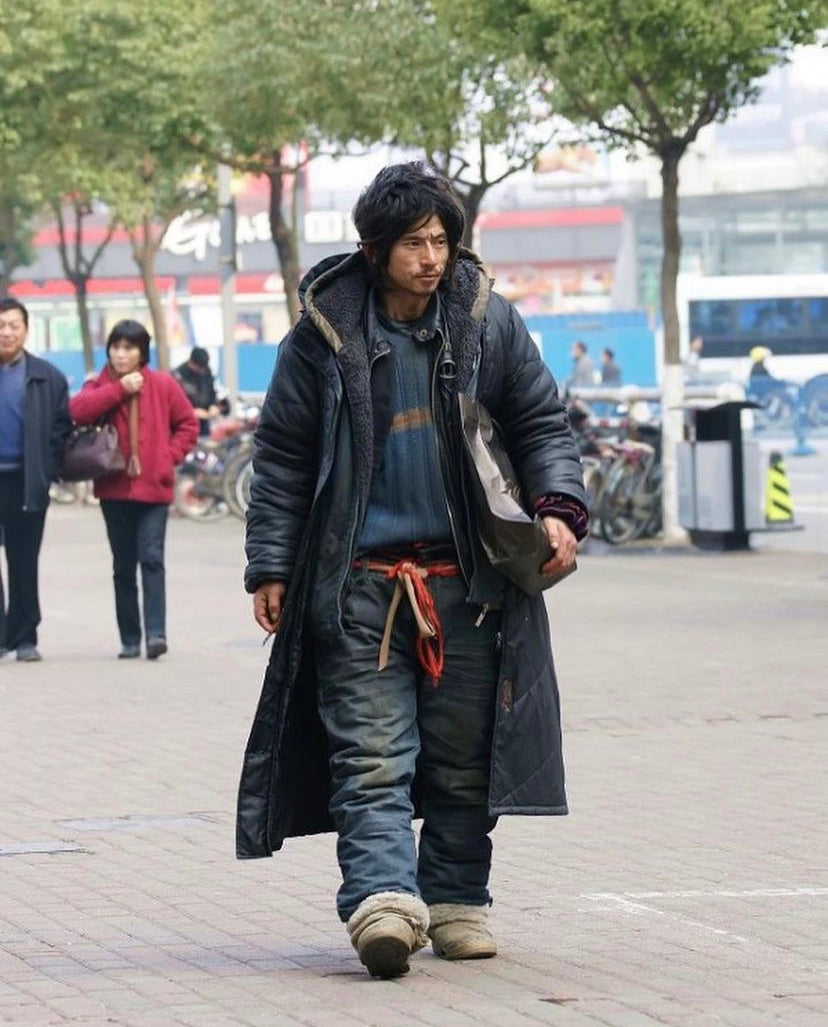 The Heartbreaking Story of China’s Most Stylish Homeless Man