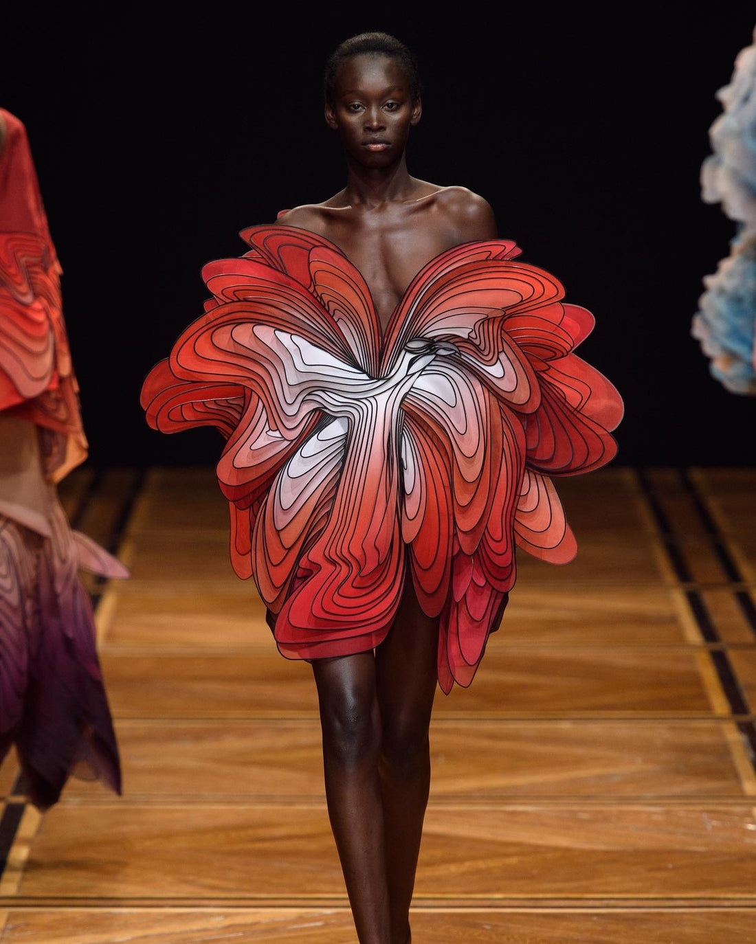 How is Technology Changing the Way We Perceive and Interact with Fashion?