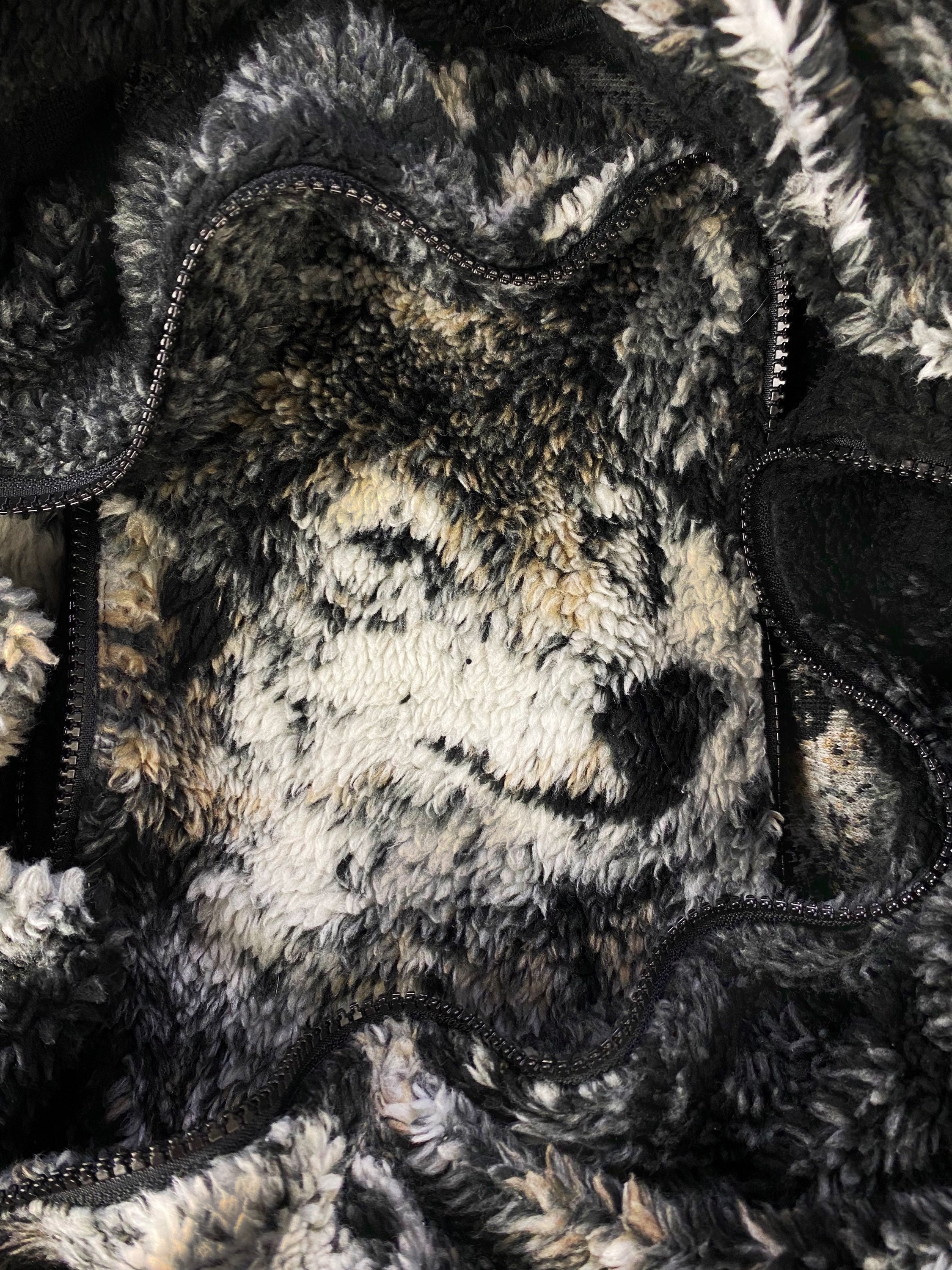 SS19 Supreme ‘Wolf’ Spellout Deep-pile Full Zip Fleece