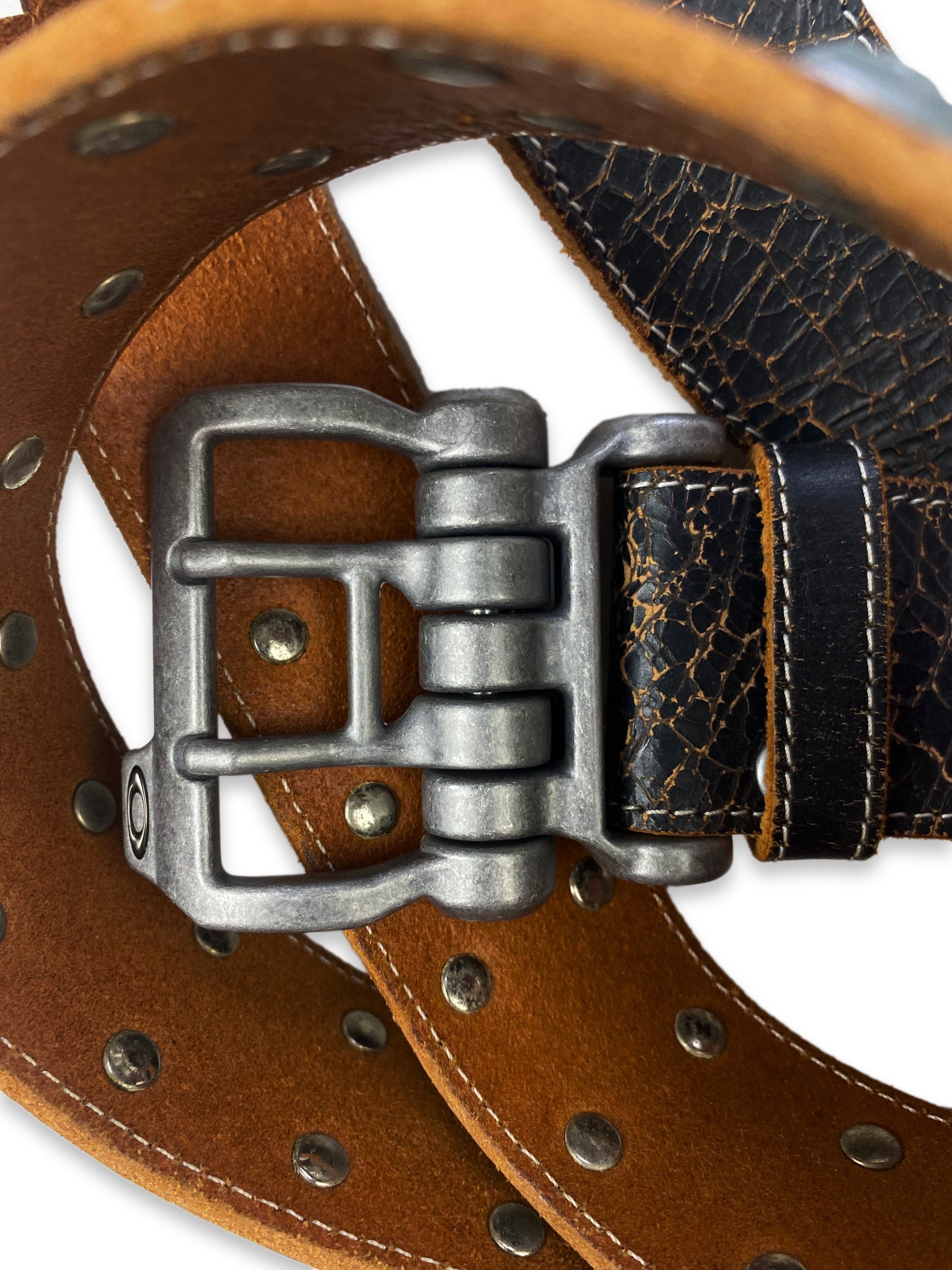 00s Oakley Studded Leather Metal Buckle Belt
