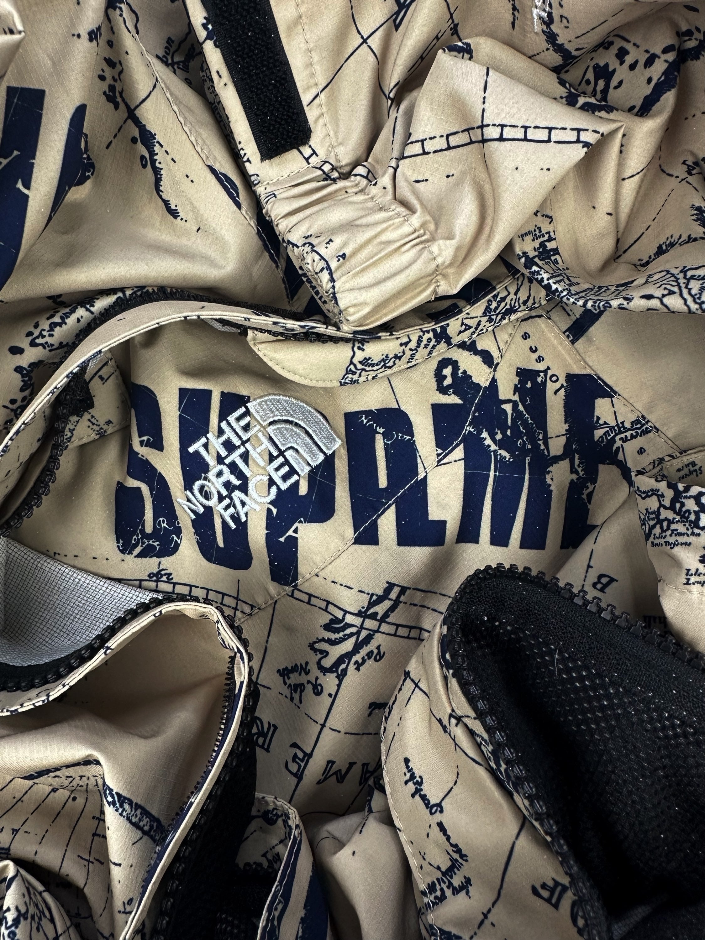 SS12 Supreme x The North Face ‘Map’ Venture 2.5L Hyvent Jacket