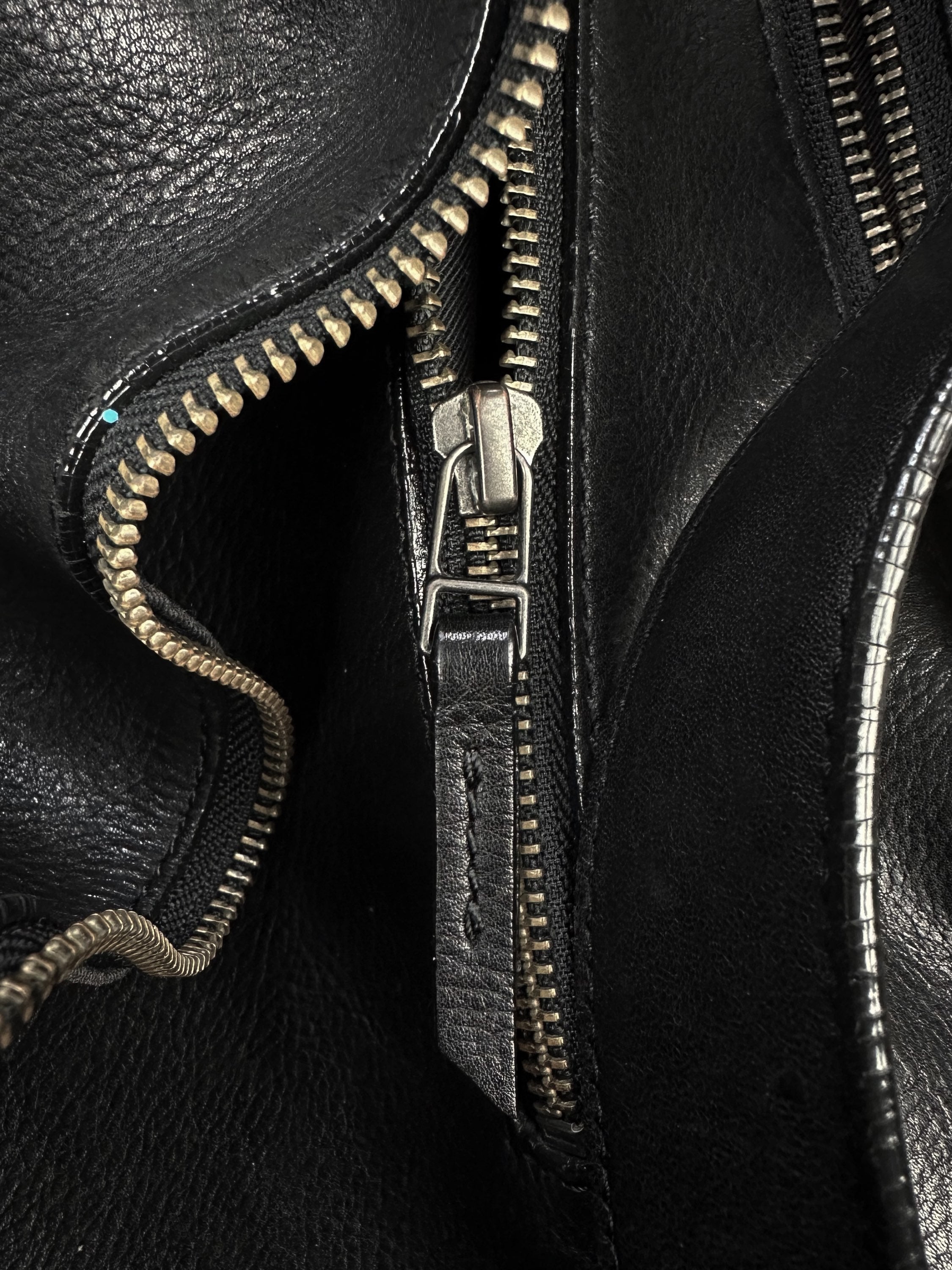 00s Tornado Mart Spiral Zip Leather Messenger Bag