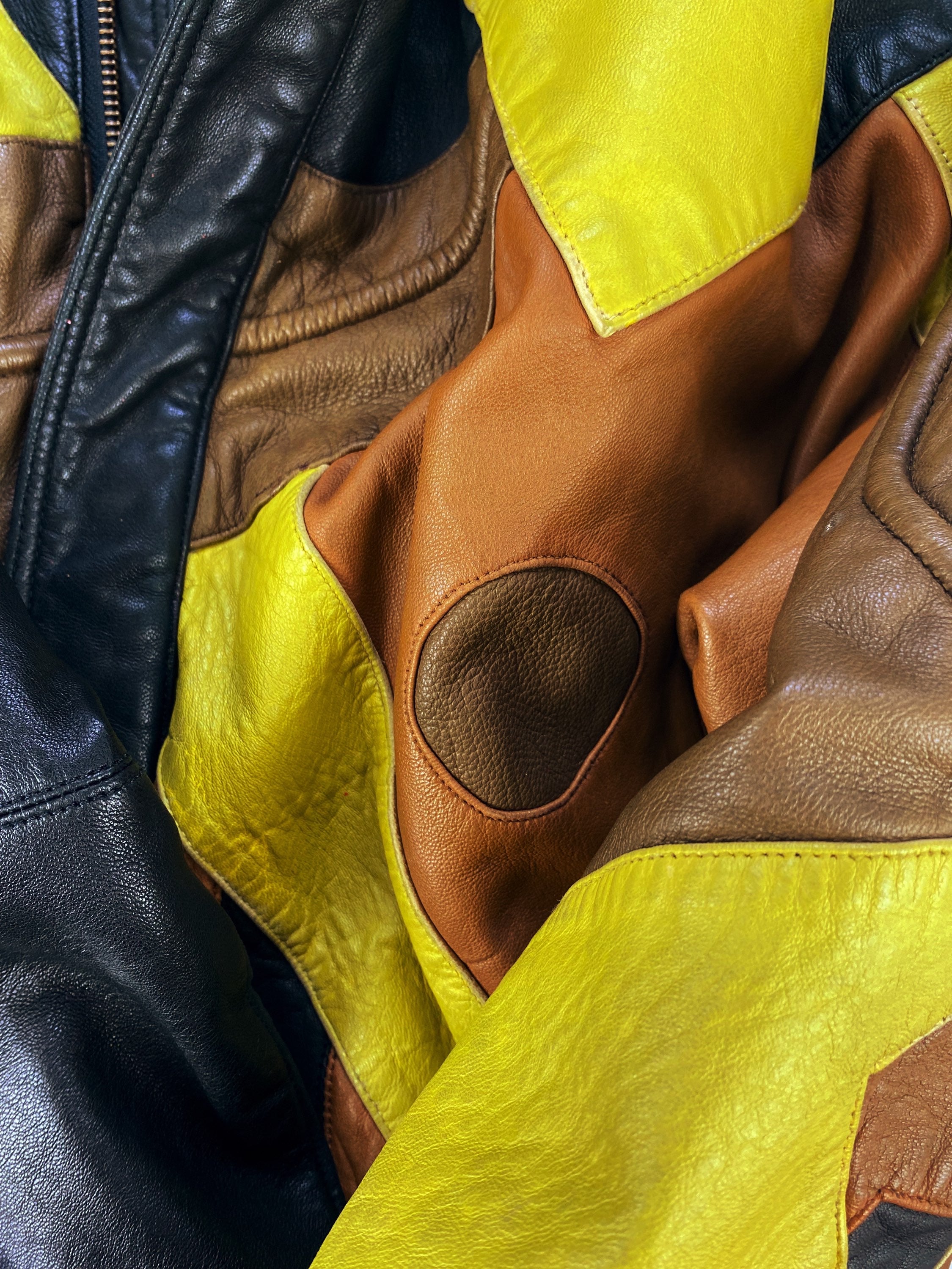 90s Pelle Pelle Abstract Swirl Tonal Leather Jacket