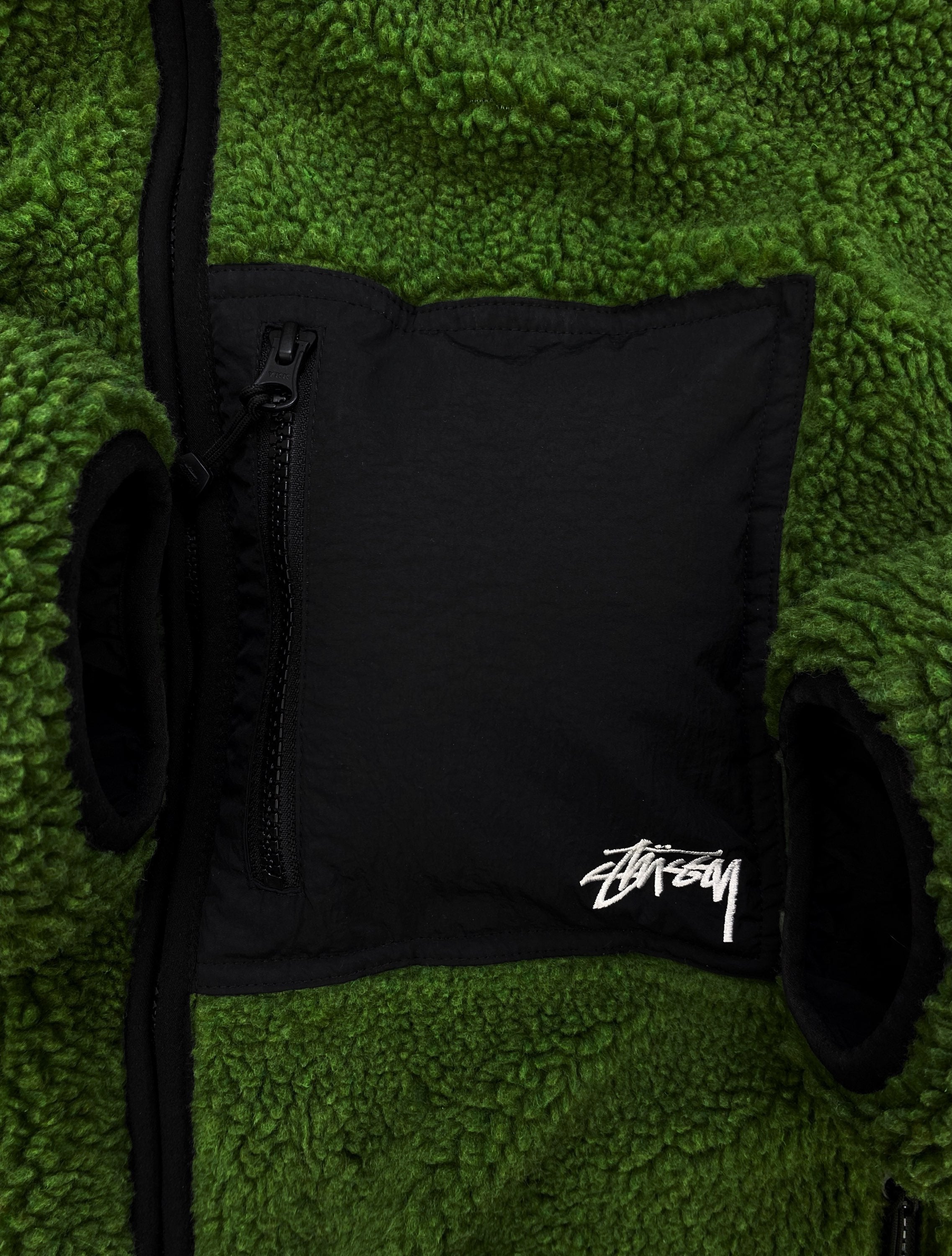 AW22 Stüssy ‘8 Ball’ Forest Green Reversible Sherpa Fleece Jacket