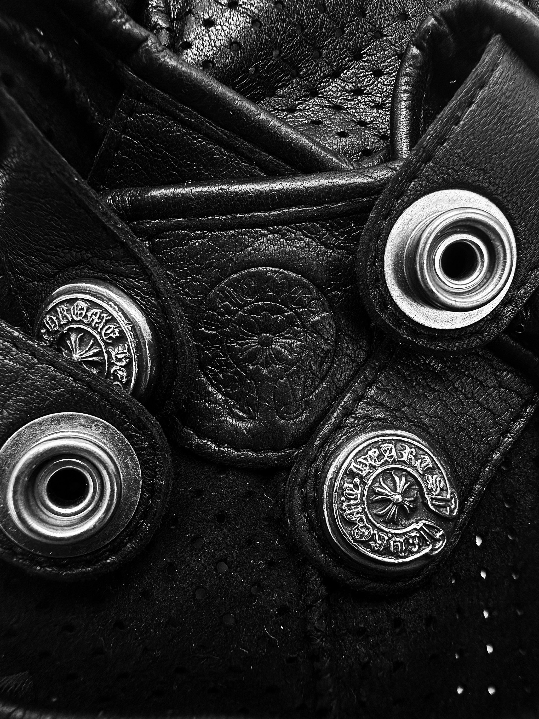 00s Chrome Hearts ‘Fingerless’ .925 Silver Leather Perforated Gloves