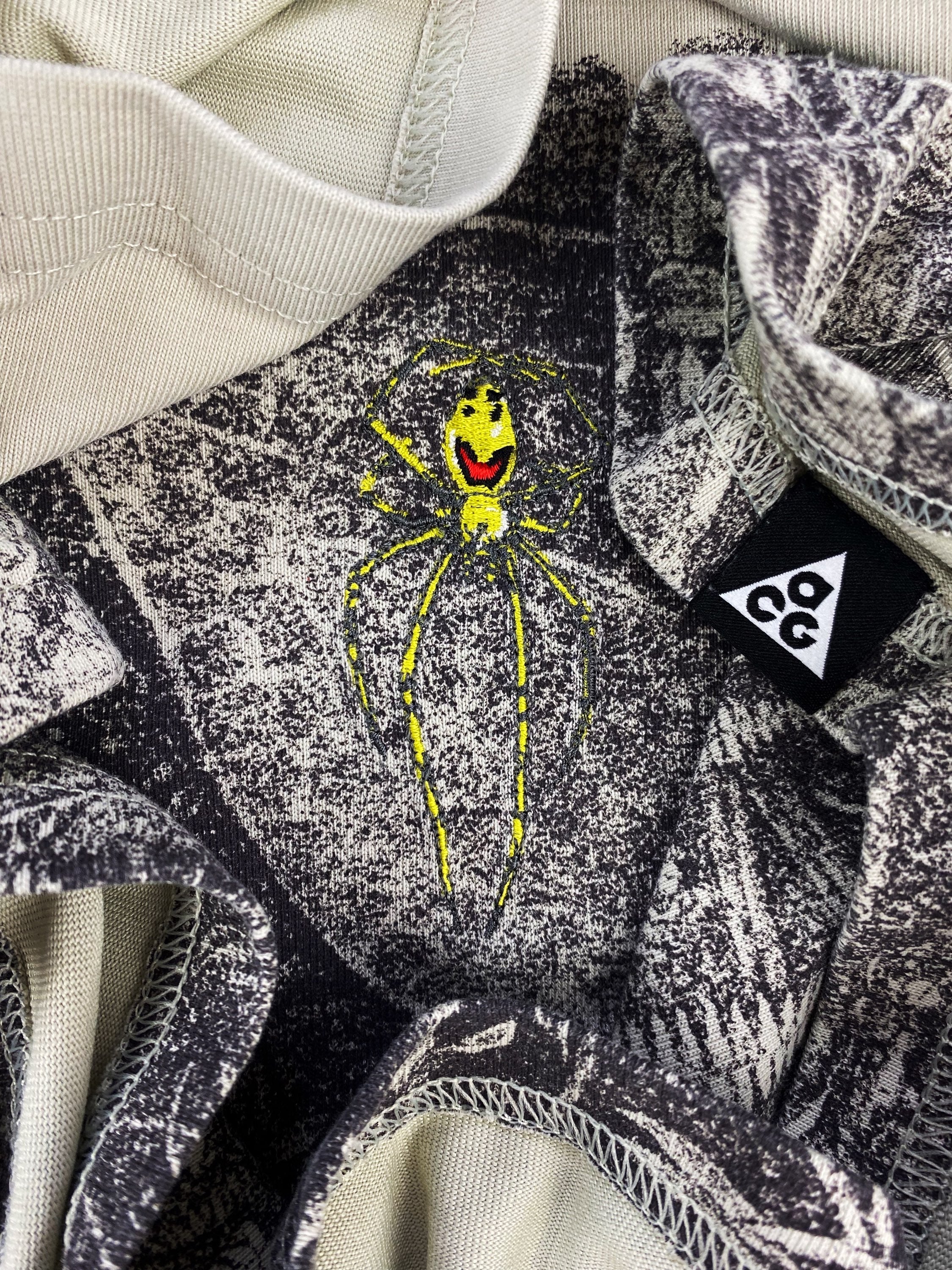 Nike ACG ‘Spider’ Floral Print Split Two Tone T-Shirt