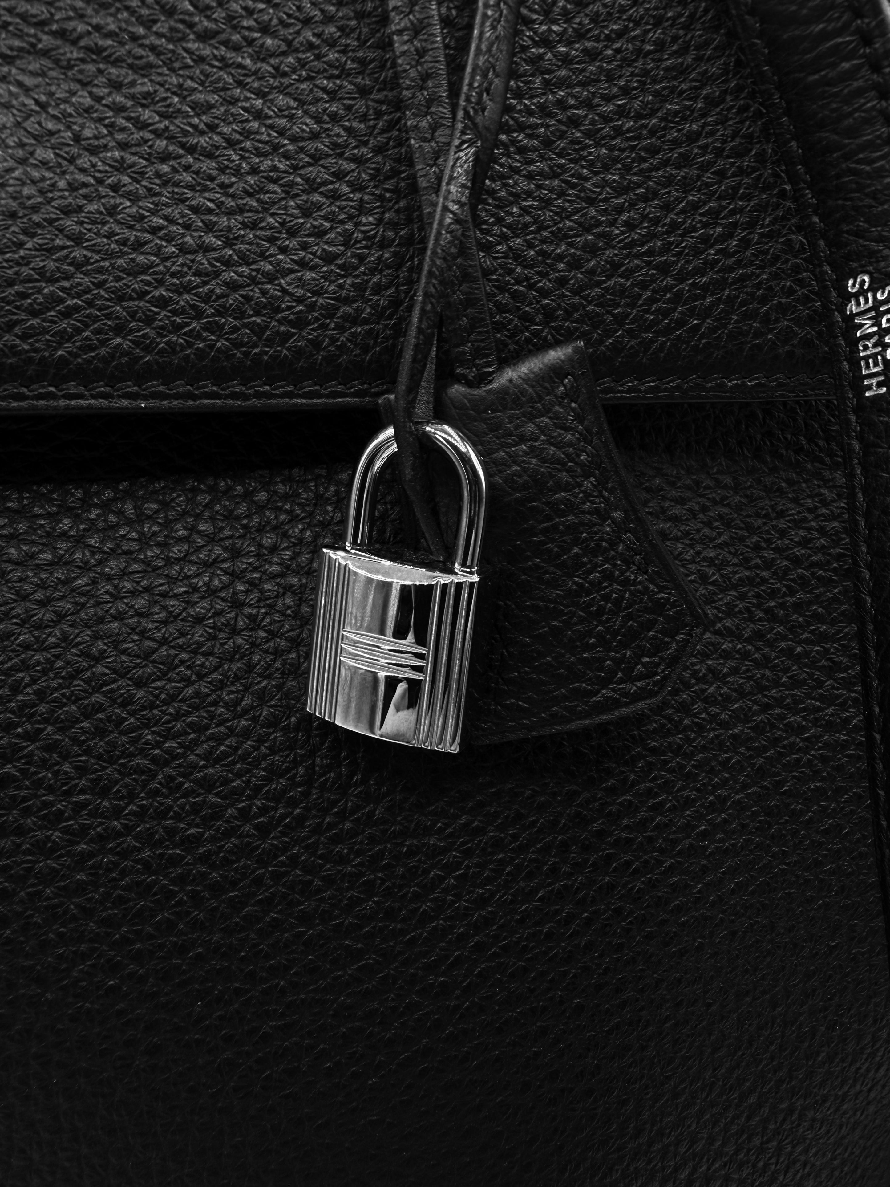 2002 Hermès Kelly 35 Retourne Black Togo Palladium Hand Bag