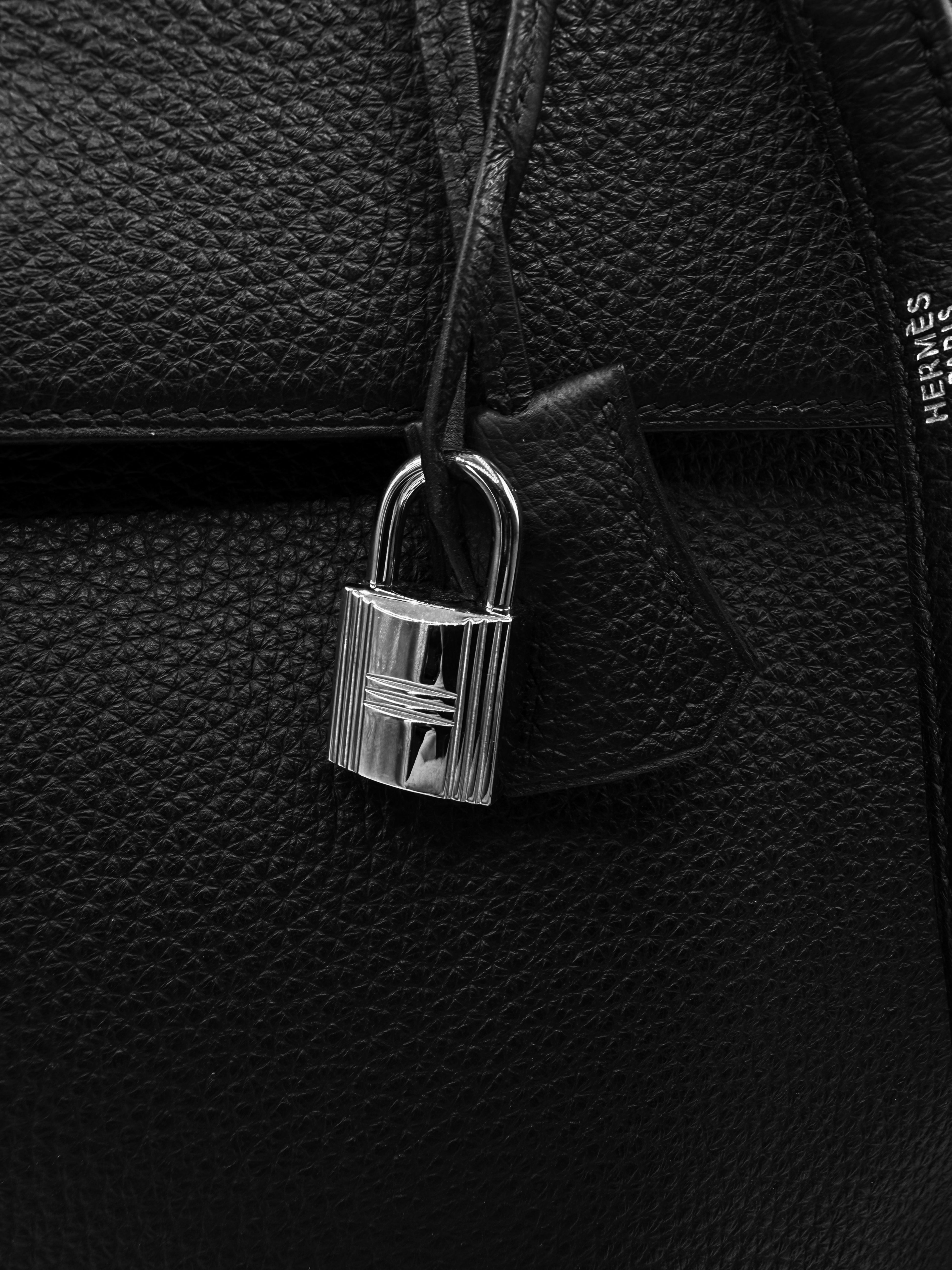 2002 Hermès Kelly 35 Retourne Black Togo Palladium Hand Bag