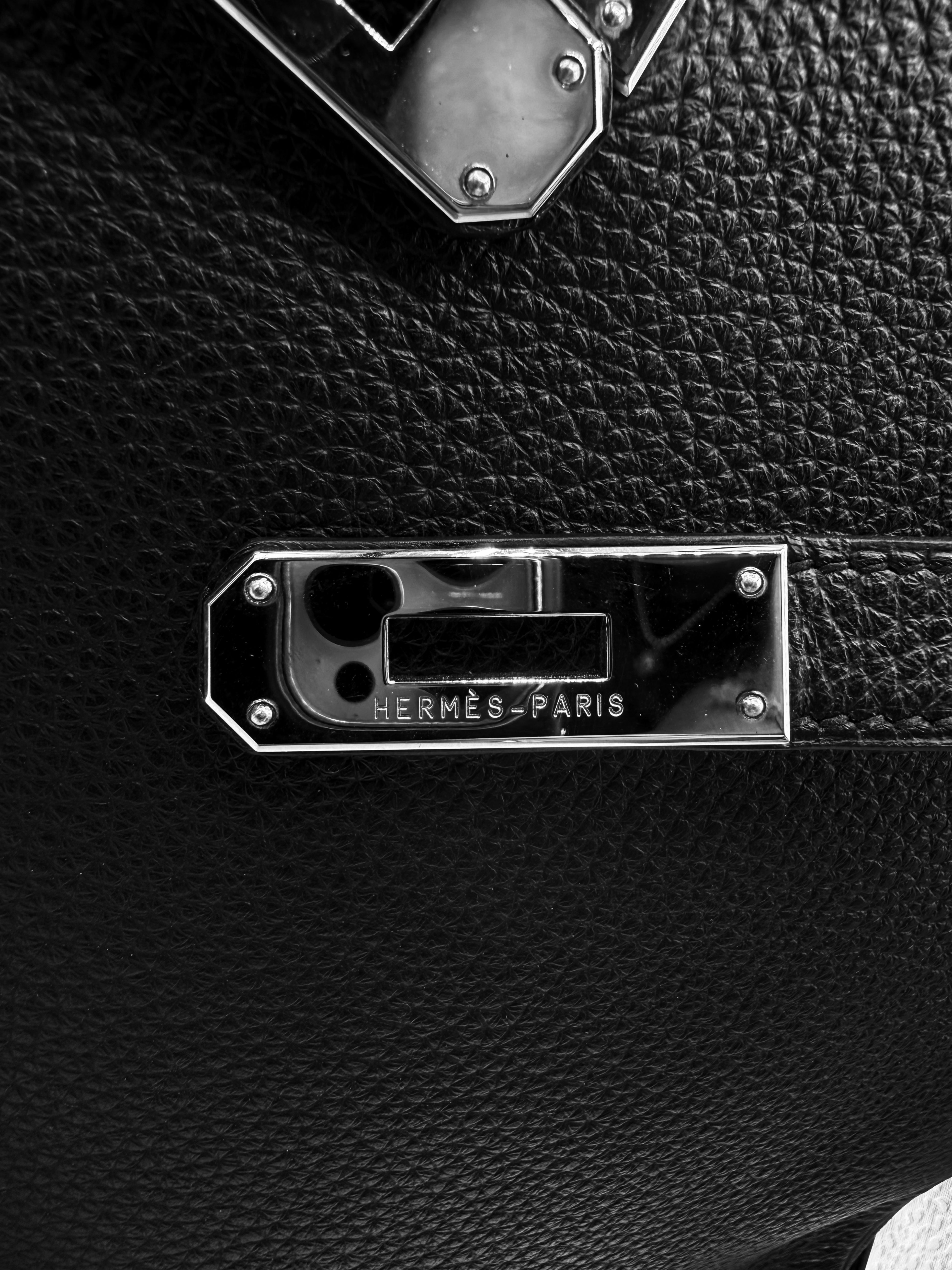 2002 Hermès Kelly 35 Retourne Black Togo Palladium Hand Bag