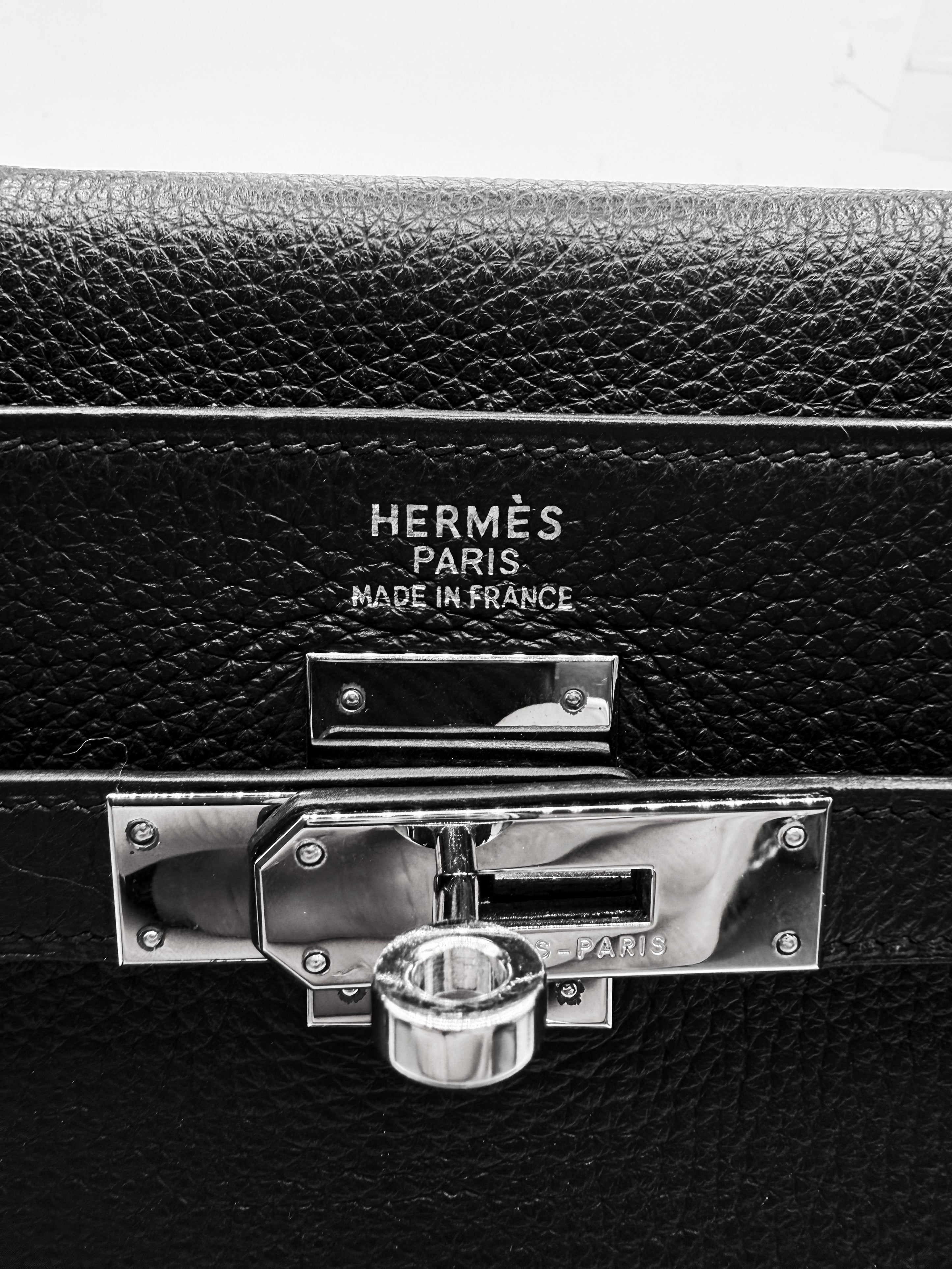 2002 Hermès Kelly 35 Retourne Black Togo Palladium Hand Bag