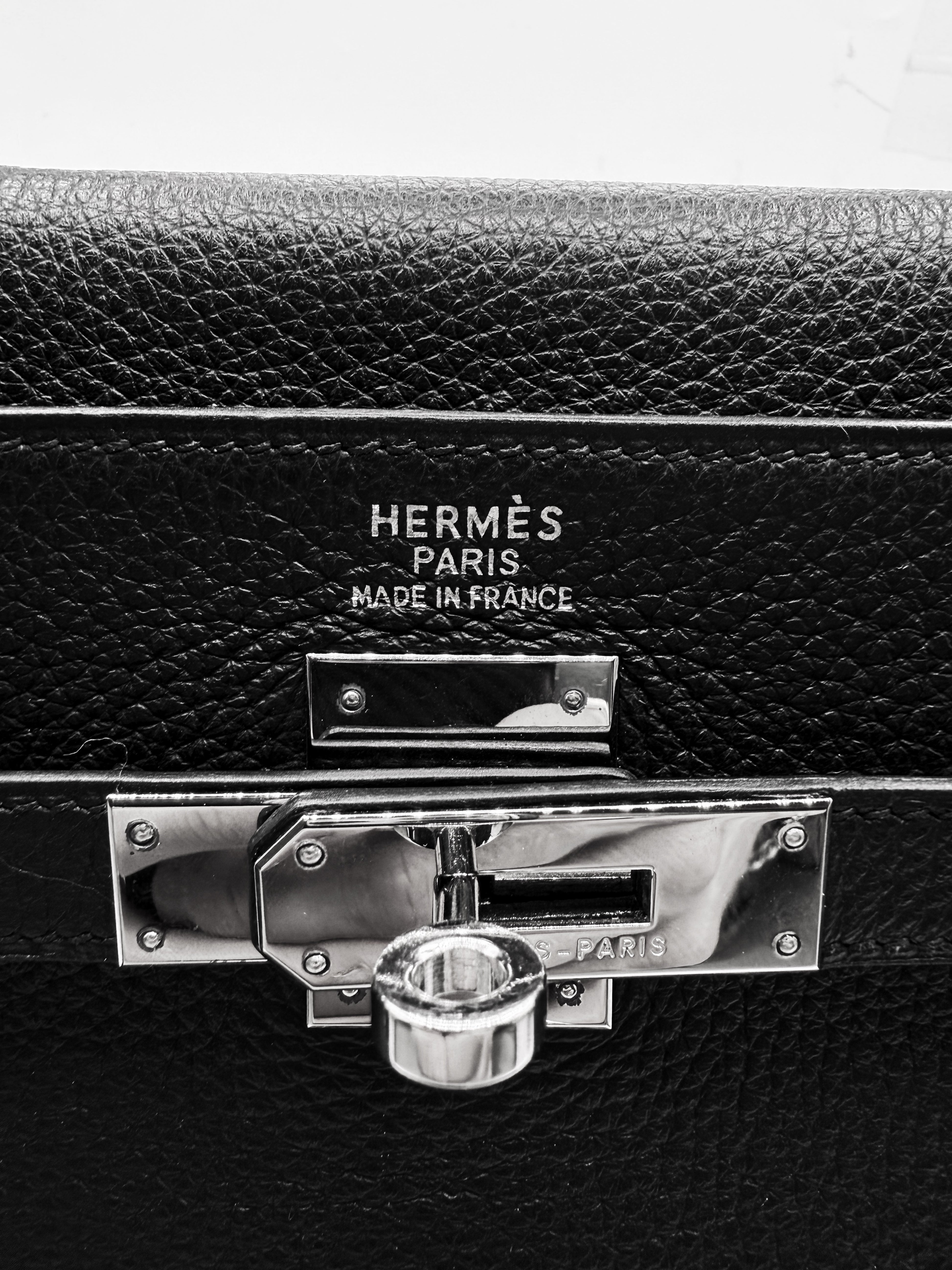 2002 Hermès Kelly 35 Retourne Black Togo Palladium Hand Bag