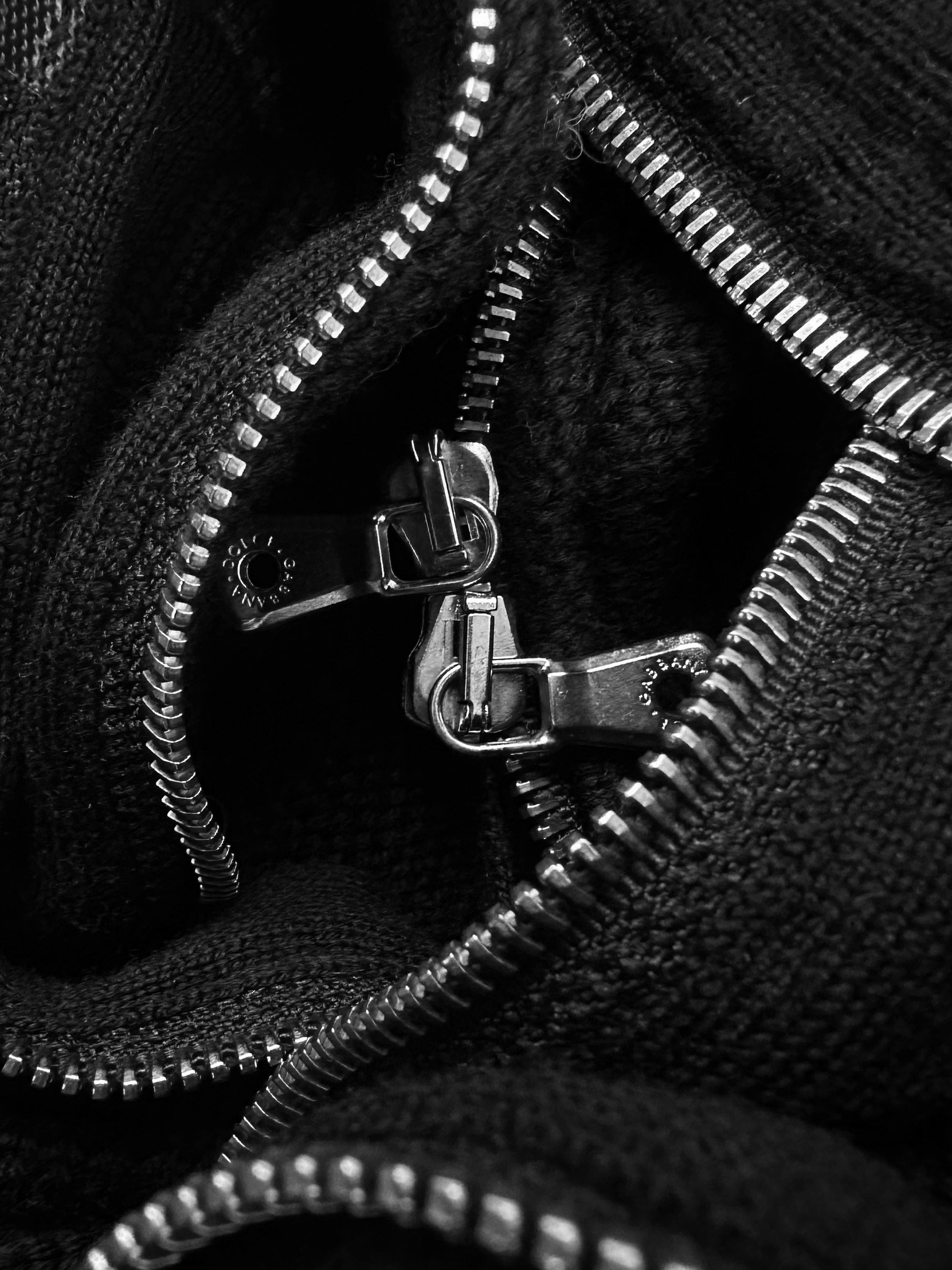 AW03 Dolce &amp; Gabbana ‘Spiral Zip’ Heavy Weave Knitted Turtleneck