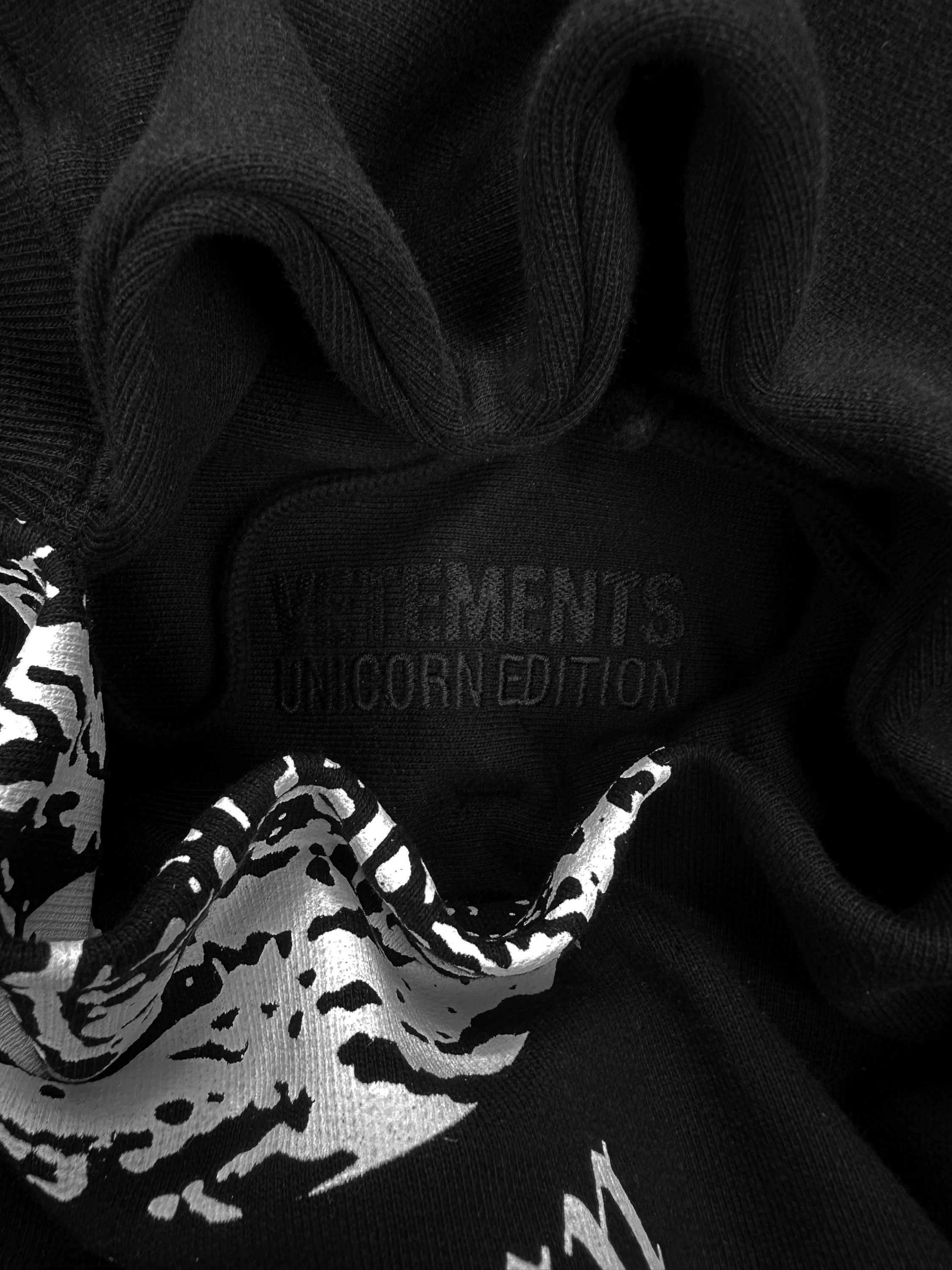 SS22 Vêtements ‘Unicorn’ Antwerp Black Negative Motif Hoodie