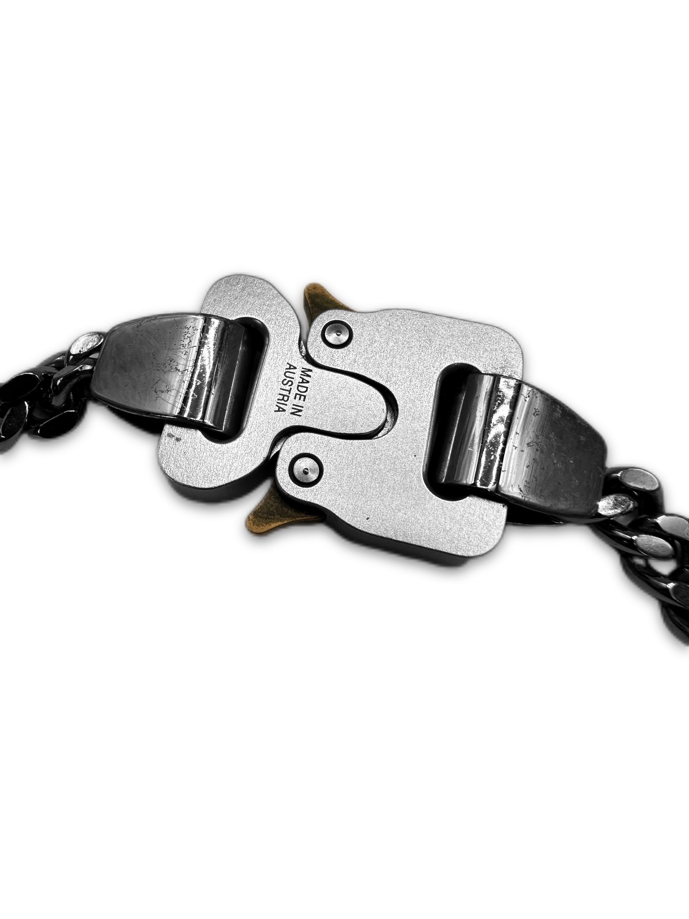 1017 Alyx 9SM Seatbelt Buckle Nameplate Cuban Link Chain