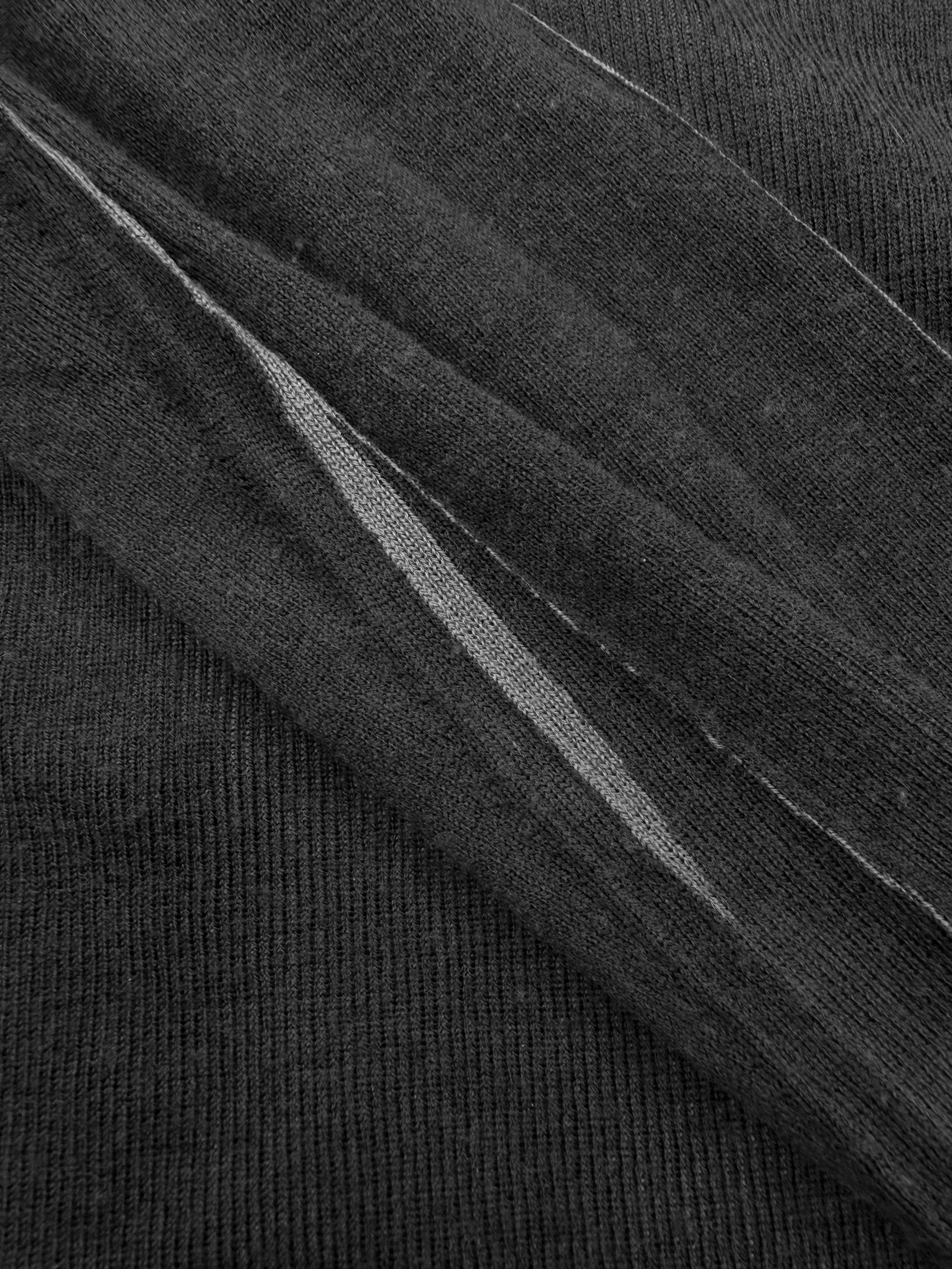 Label Under Construction LUC Light Weight Knitted Sweater