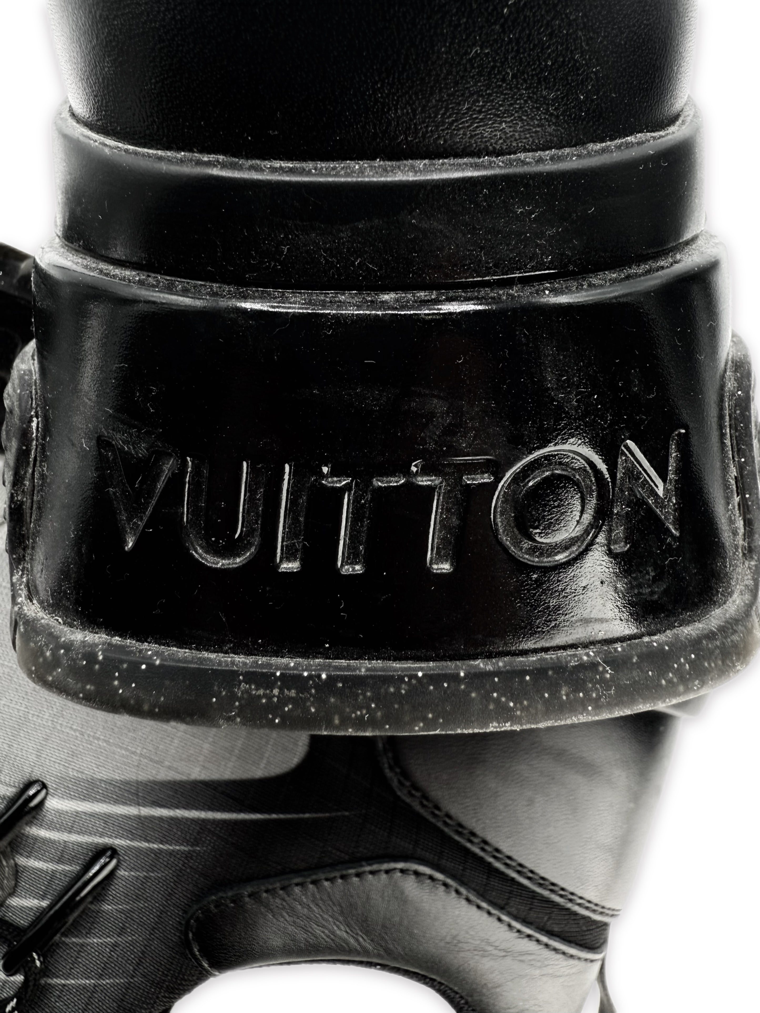AW18 Louis Vuitton ‘Run Away Pulse’ Black Gradient Sneakers