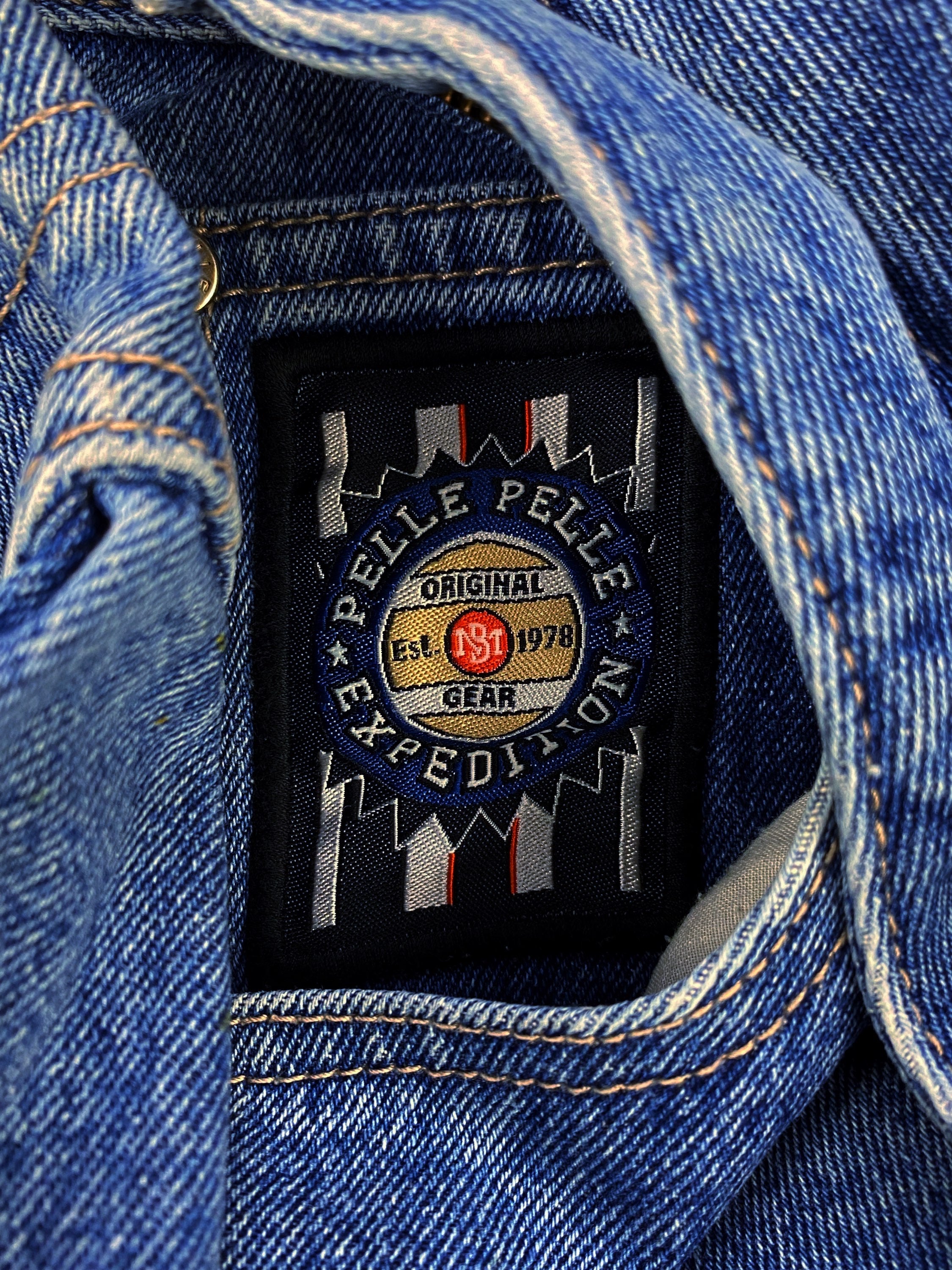 90s Pelle Pelle Patched Emblem Carpenter Jean Shorts