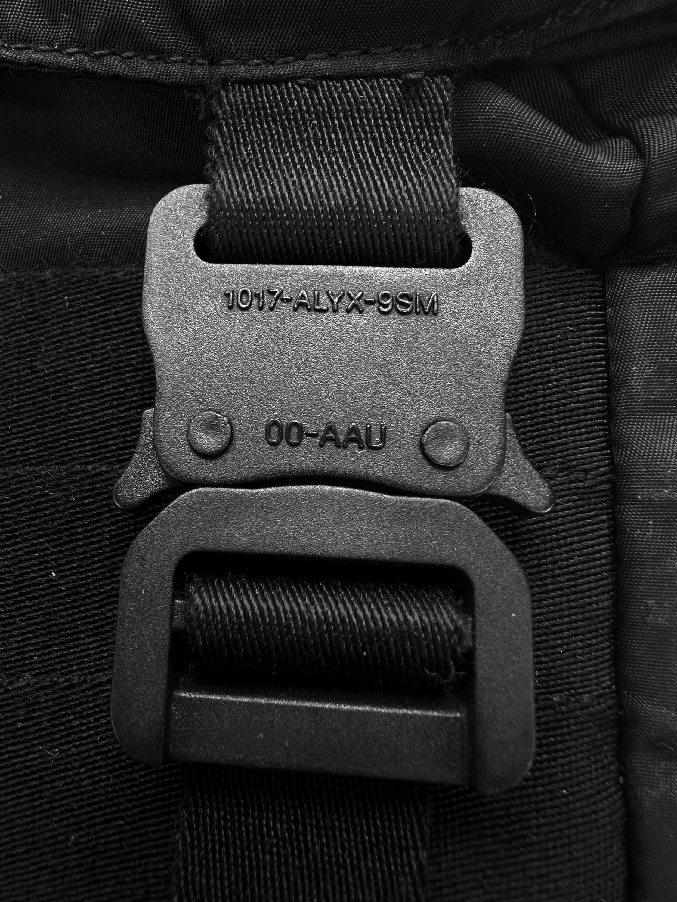 1017 Alyx 9SM Black Rollercoaster Buckle Nylon Crossbody Bag