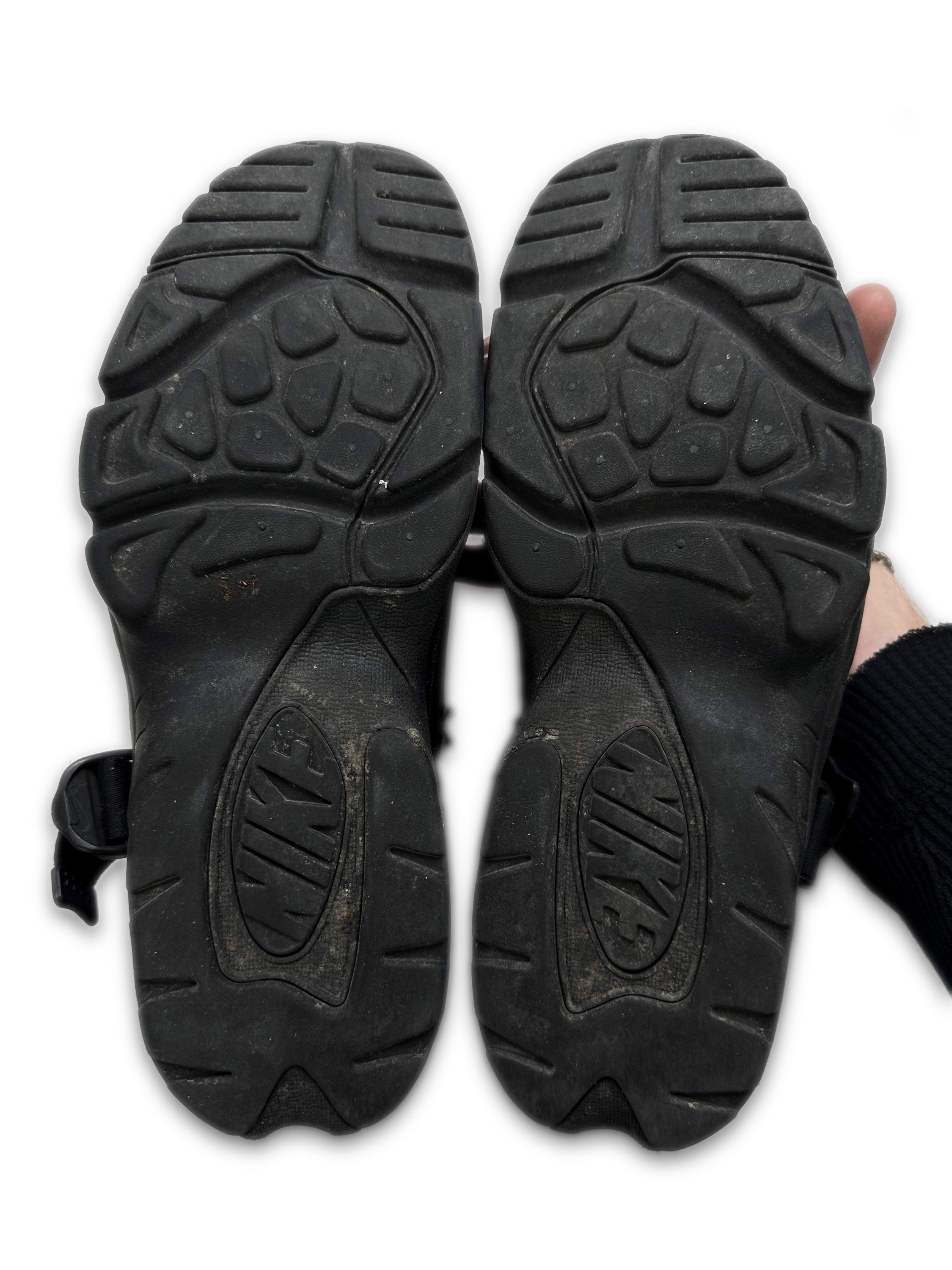 Comme des Garçons Homme Plus X Nike Air Carnivore Sneakers