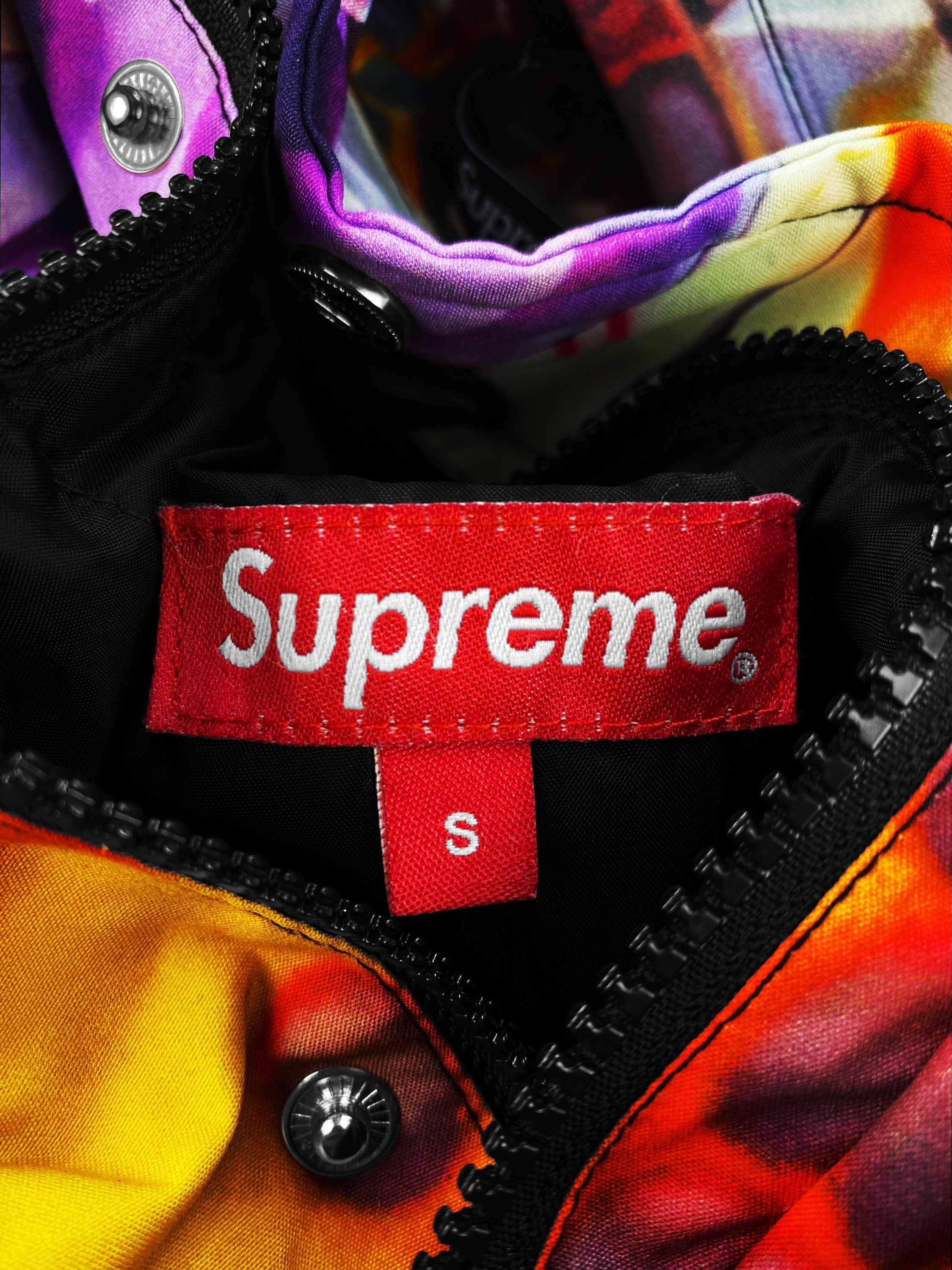 AW18 Supreme ‘Casino’ Full Print Down Fill Puffer Jacket