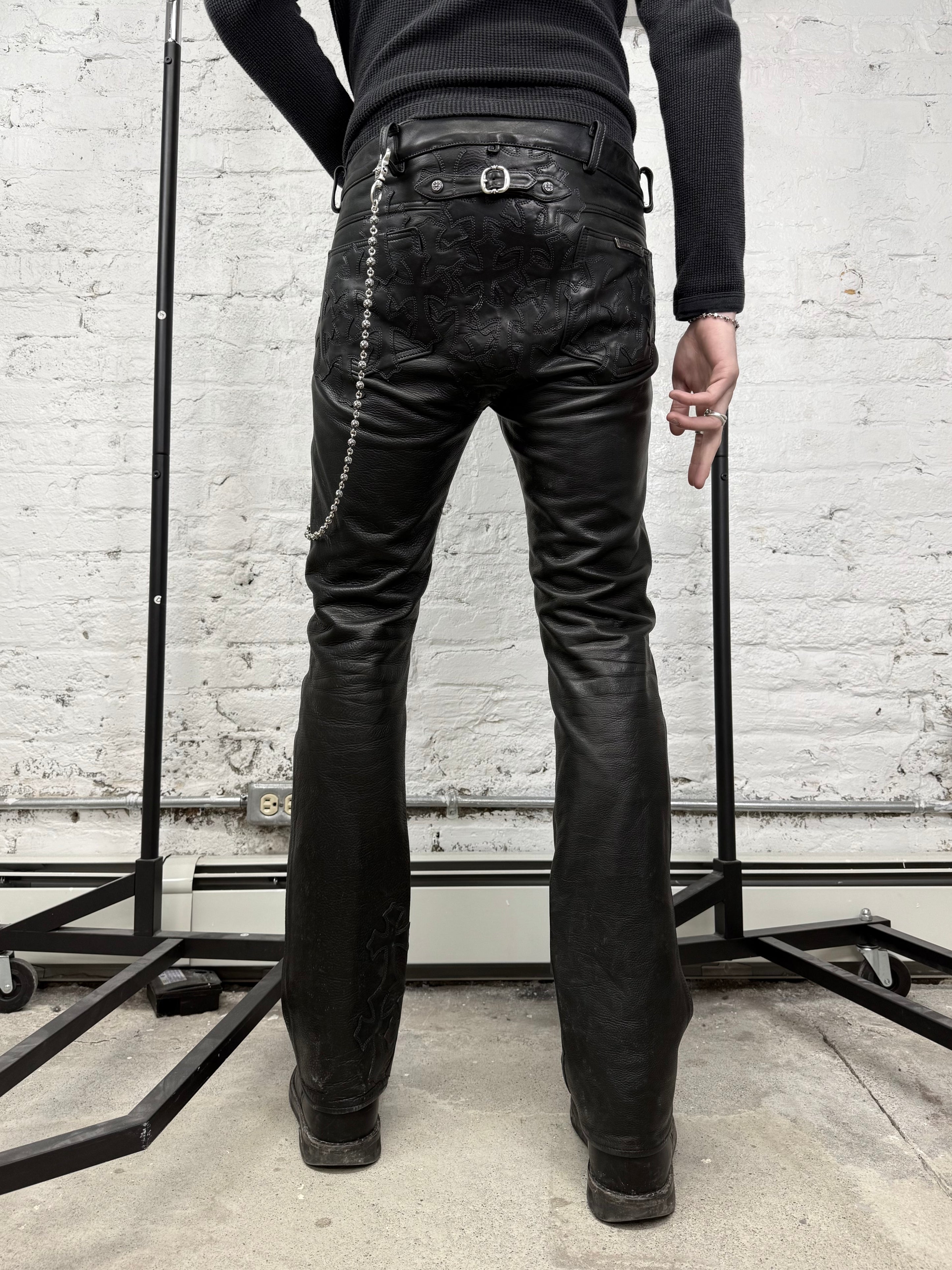 Chrome Hearts 30 Cross Patch Back Buckle Gunslinger Leather Fleur Knee Pants
