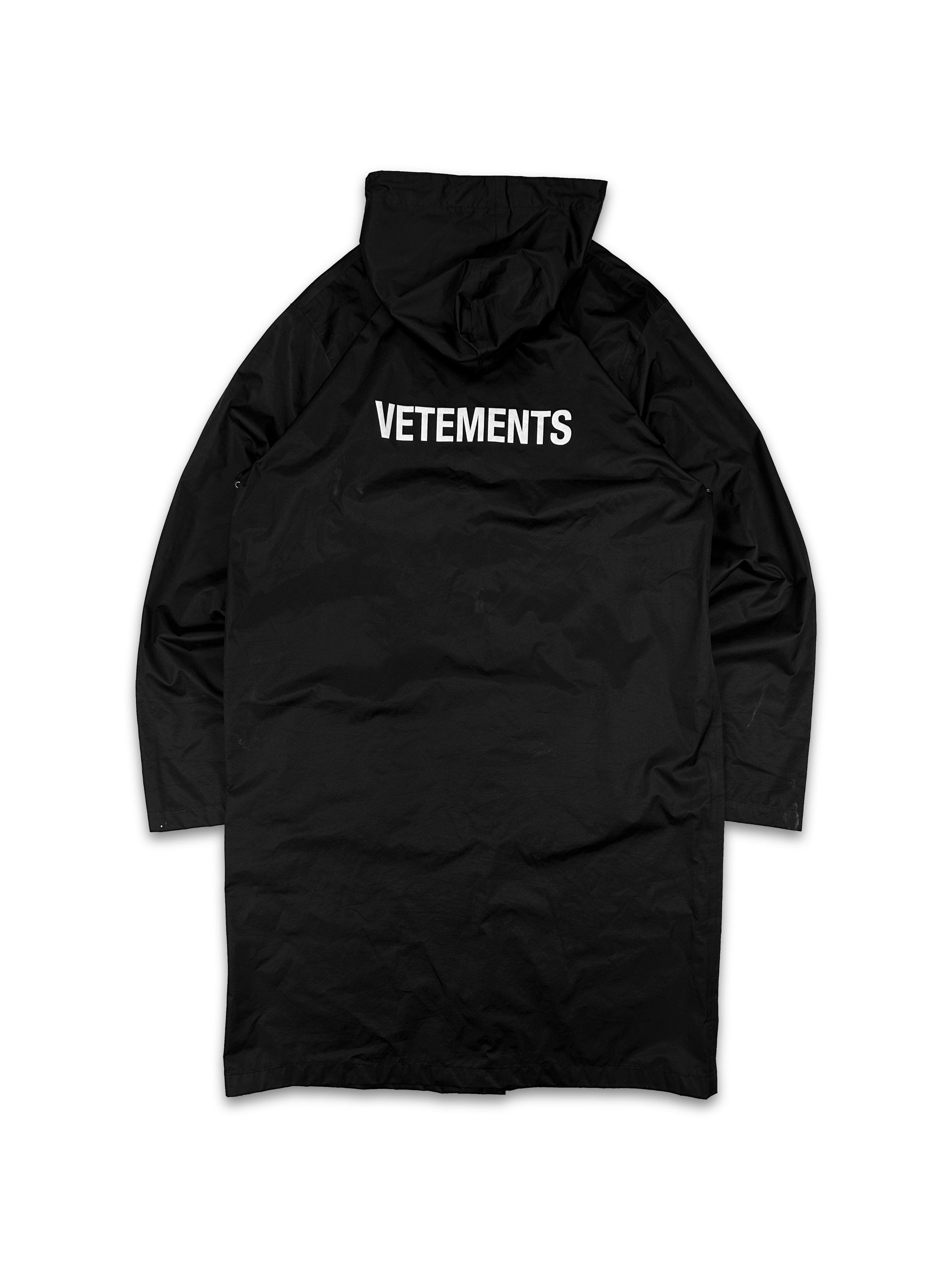 SS16 Vetements ‘Spell Out Logo’ Black Light Weight Rain Coat