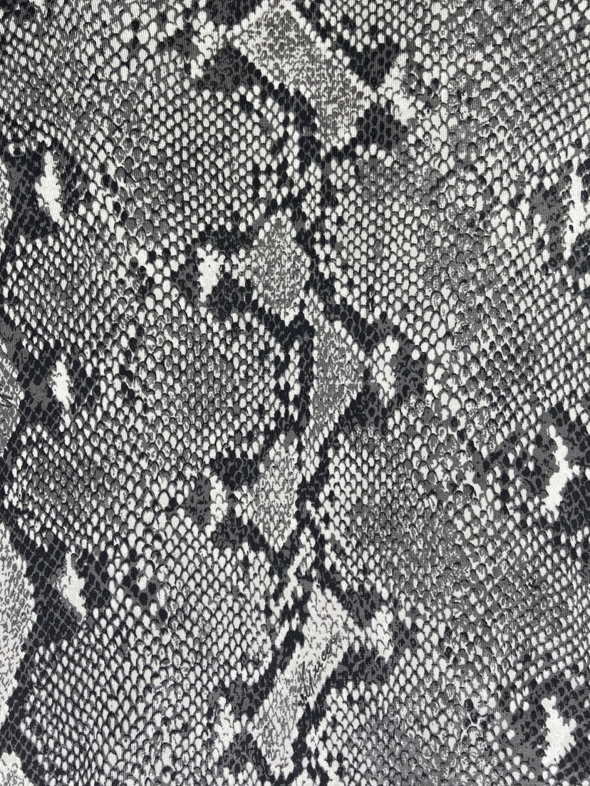 SS00 Gucci Tom Ford Python Print Rayon Collared Shirt