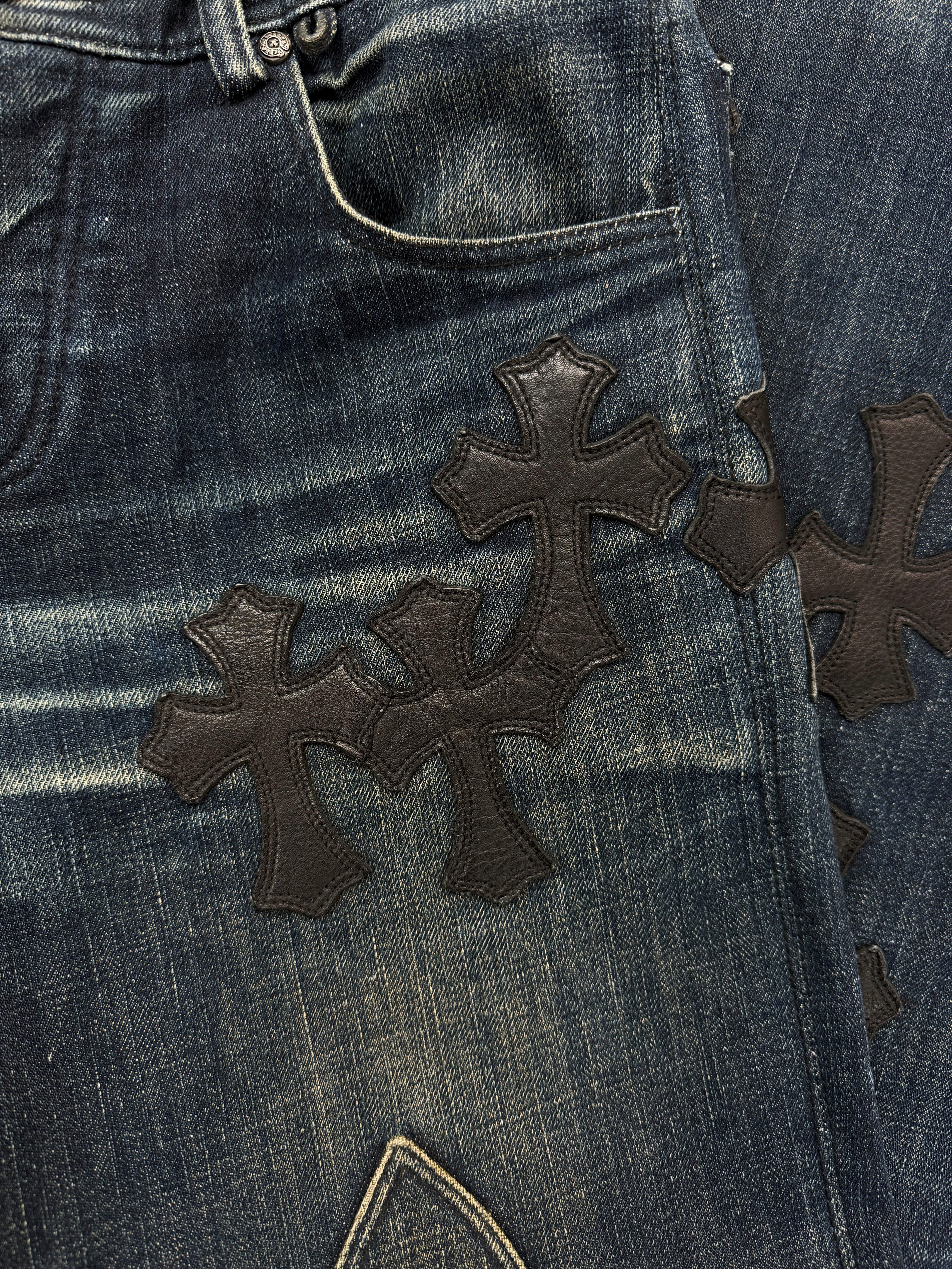Chrome Hearts Flooded 50 Cross Patch Fleur Knee Blue Washed Denim Jeans