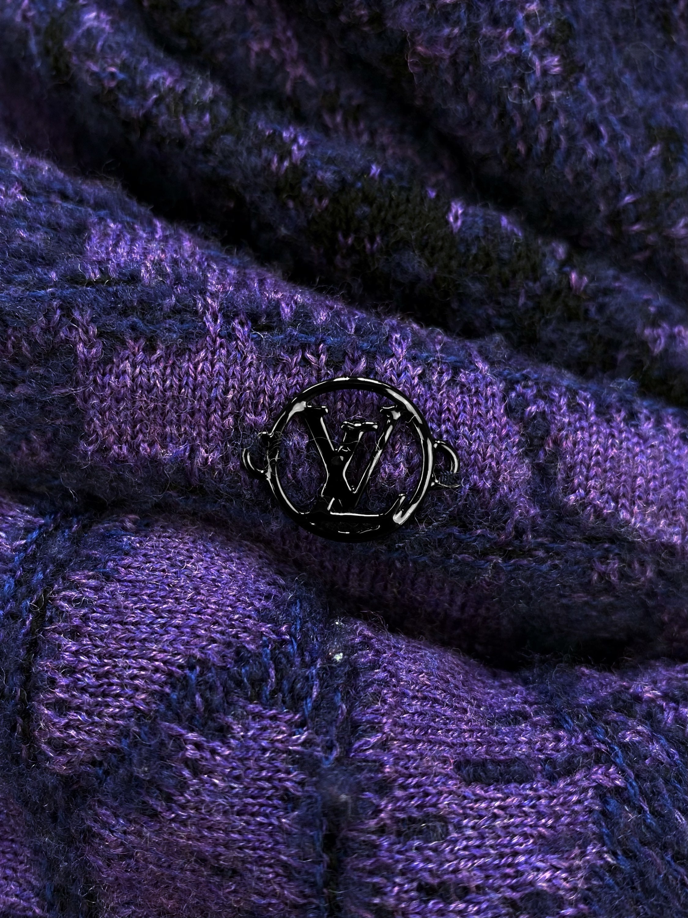 SS19 Louis Vuitton ‘Wizard of Oz’ Rainbow Walk Knitted Sweater
