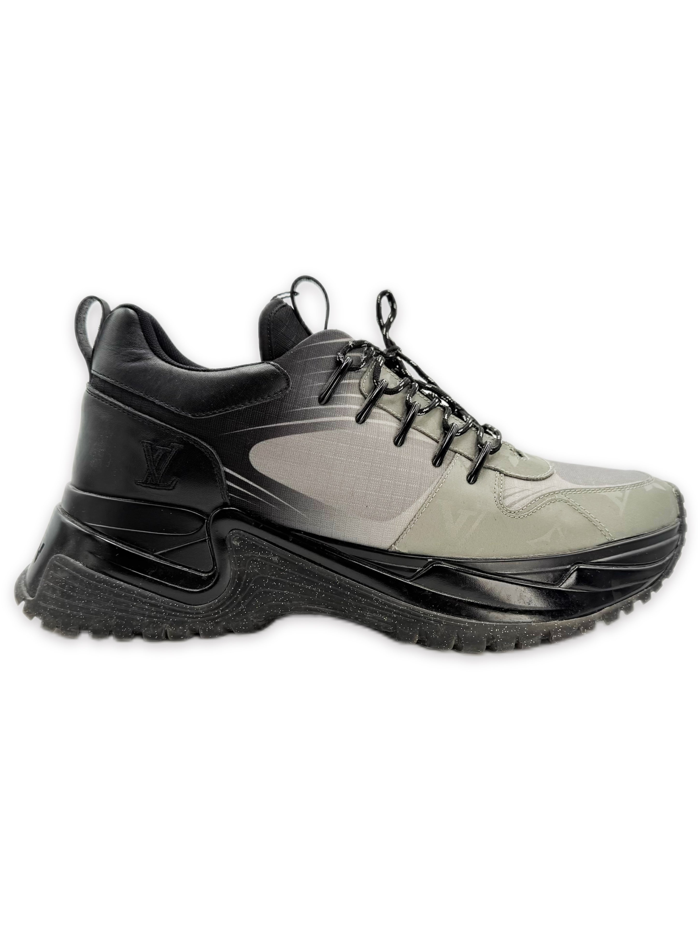AW18 Louis Vuitton ‘Run Away Pulse’ Black Gradient Sneakers