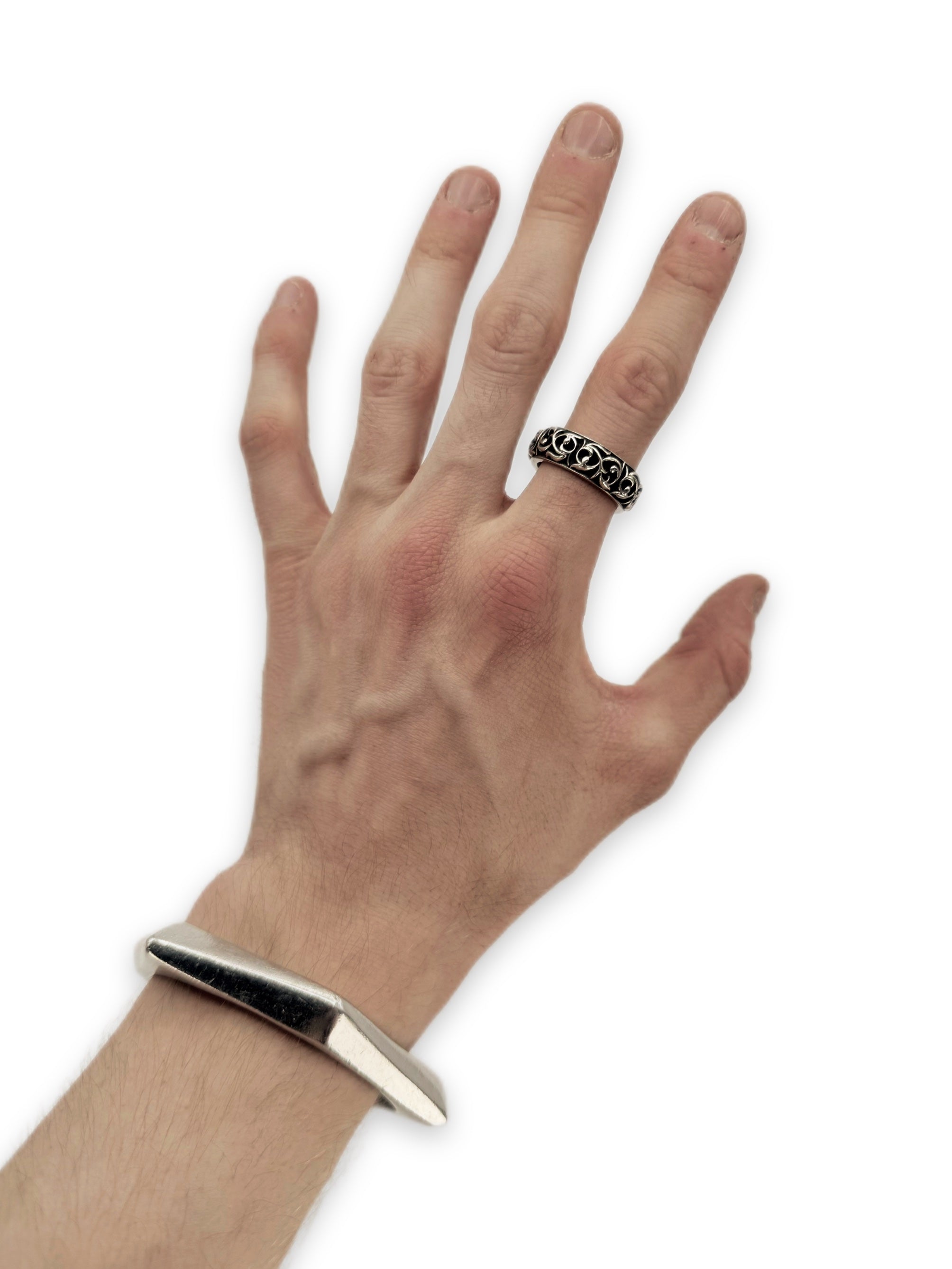 Chrome Hearts ‘Eternity Vine’ .925 Silver Etched Ring