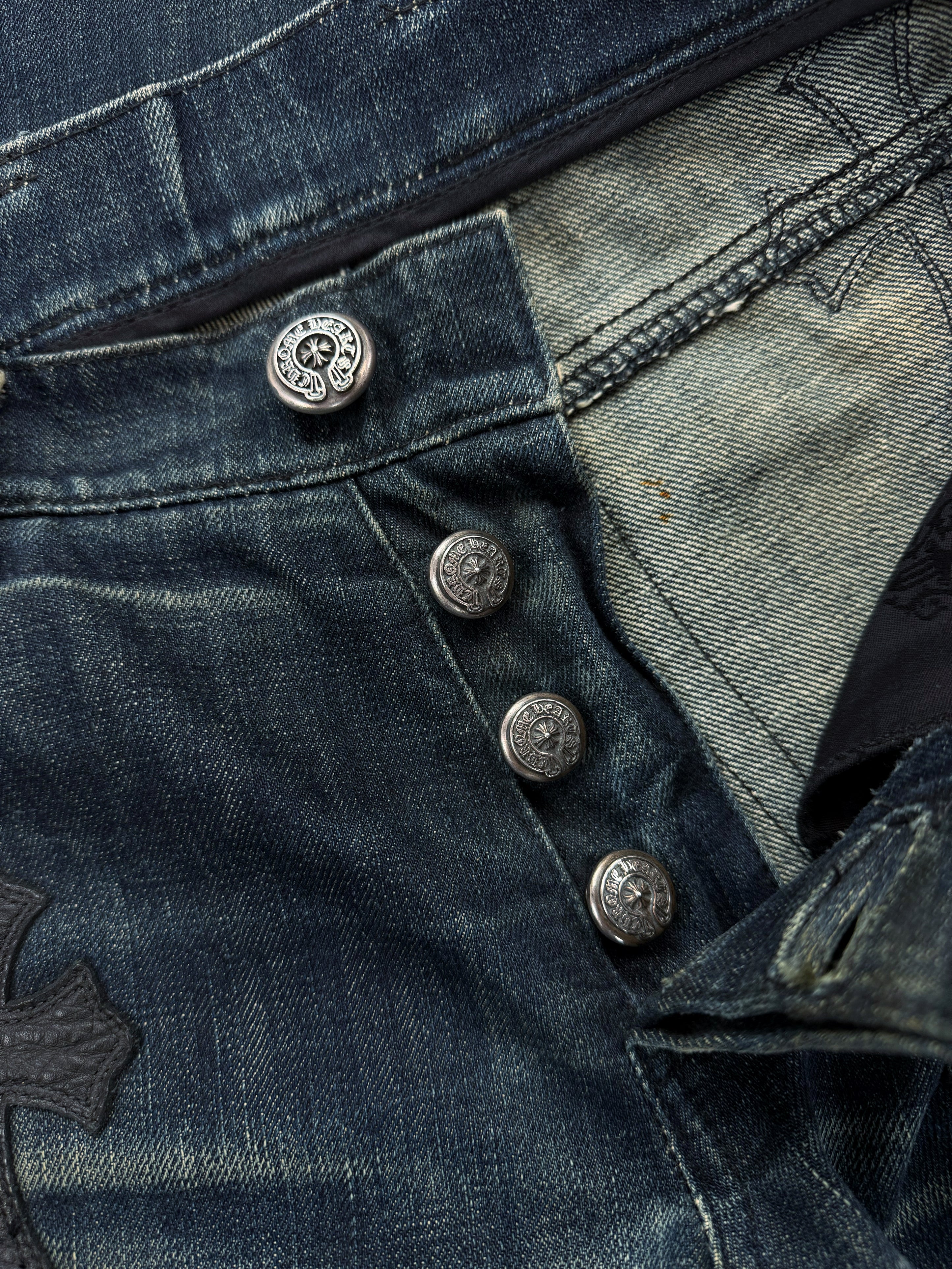 Chrome Hearts Flooded 50 Cross Patch Fleur Knee Blue Washed Denim Jeans
