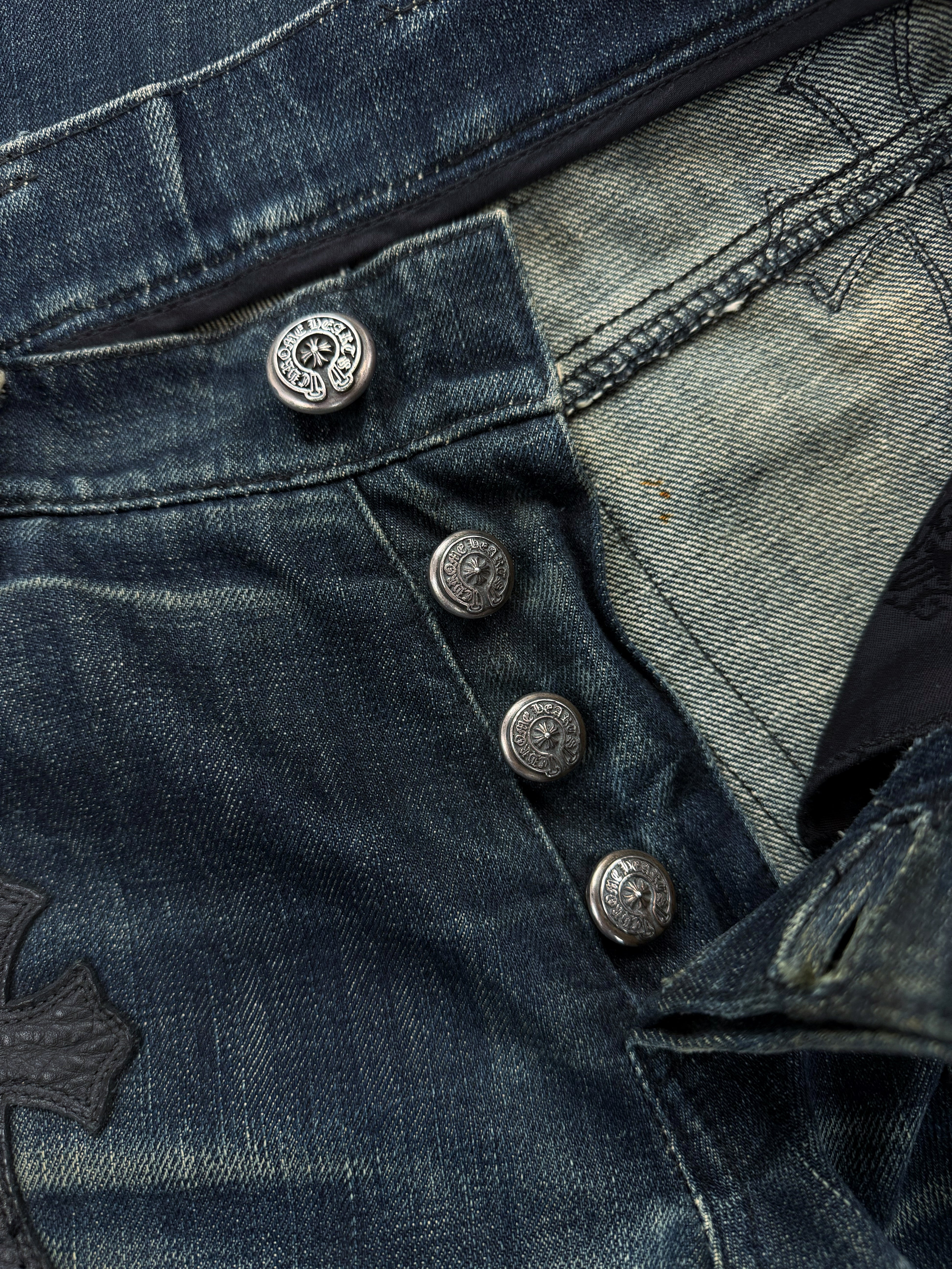 Chrome Hearts Flooded 50 Cross Patch Fleur Knee Blue Washed Denim Jeans