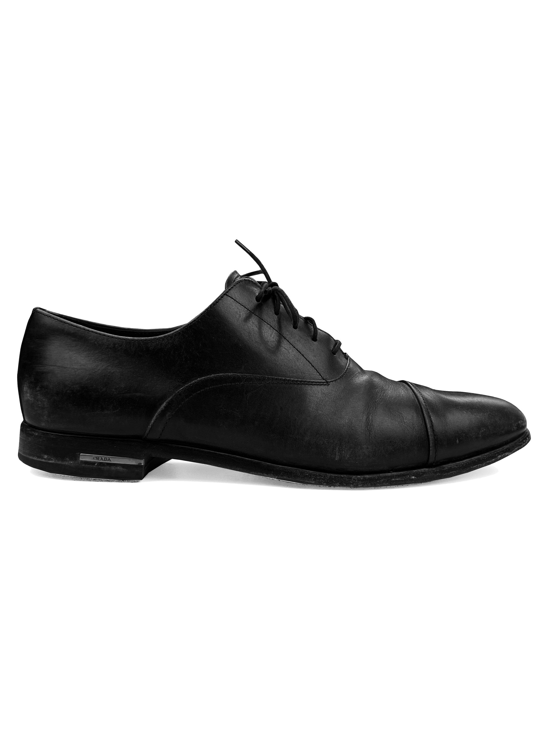 Prada Black Leather Slim Cut Dress Shoes
