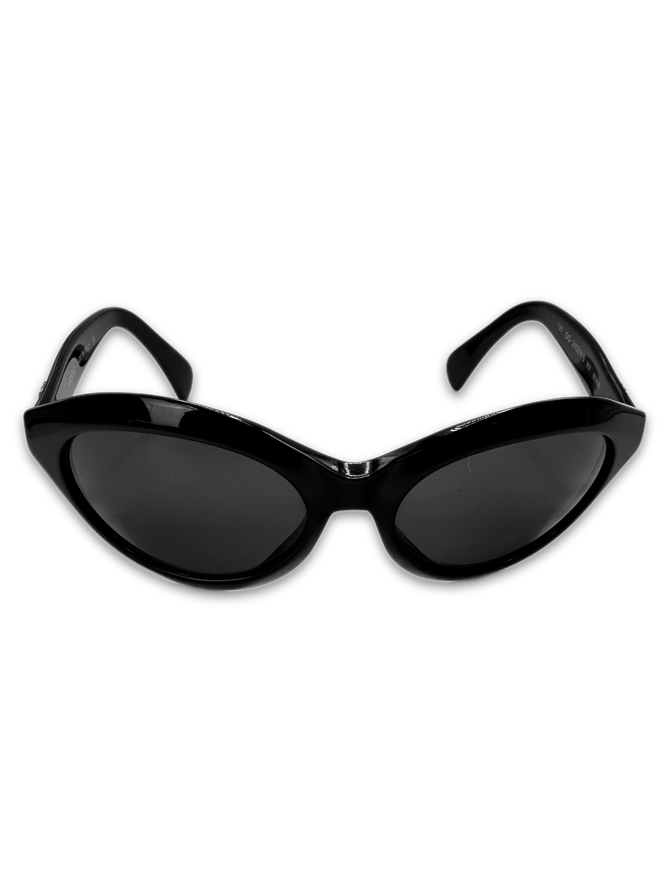 00s Gucci Dark Tint ‘GG’ Motif Rounded Sunglasses