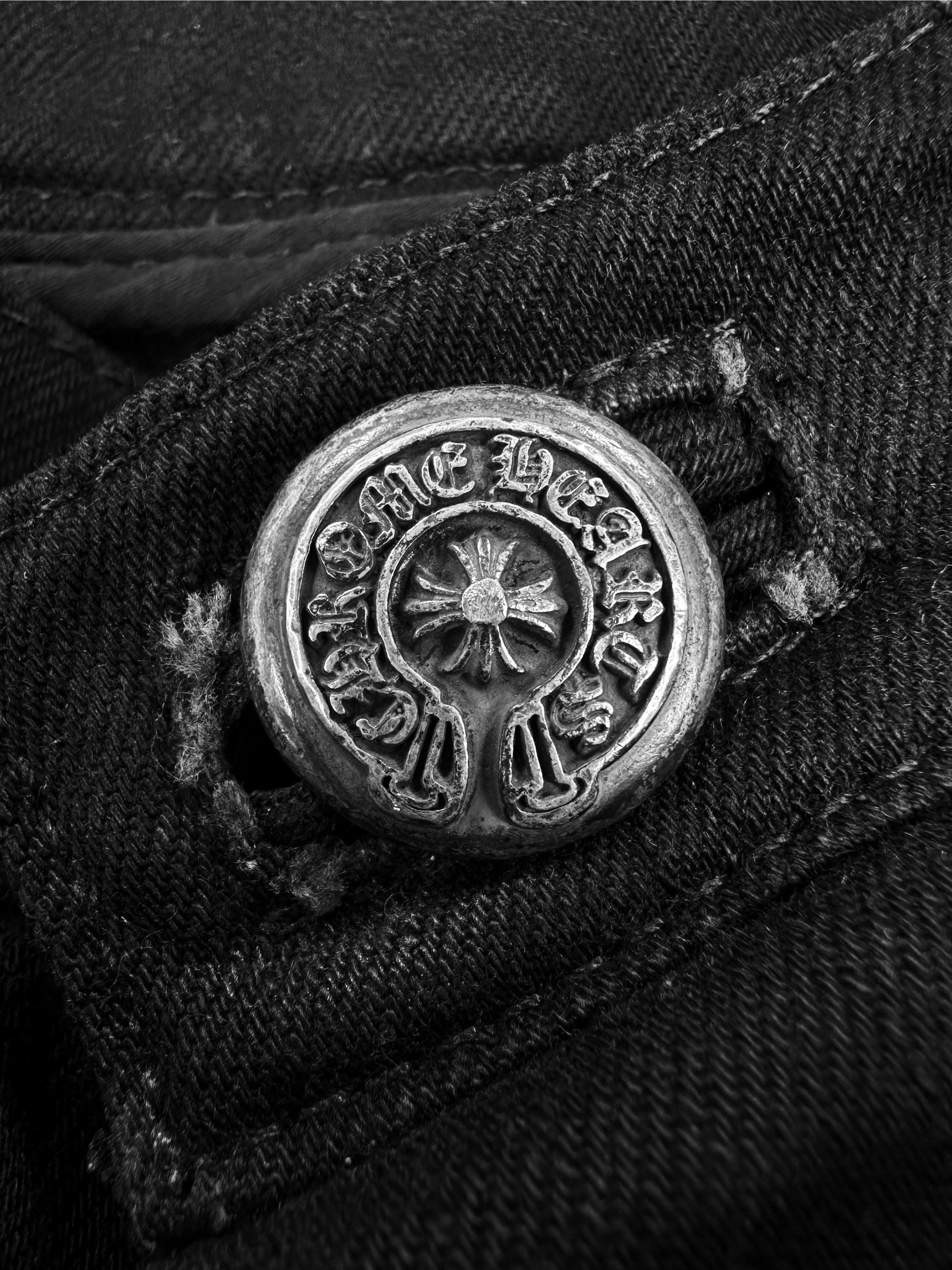 Chrome Hearts ‘Fatigue’ Baggy Multi Pocket Fleur Knee Cargo Pants