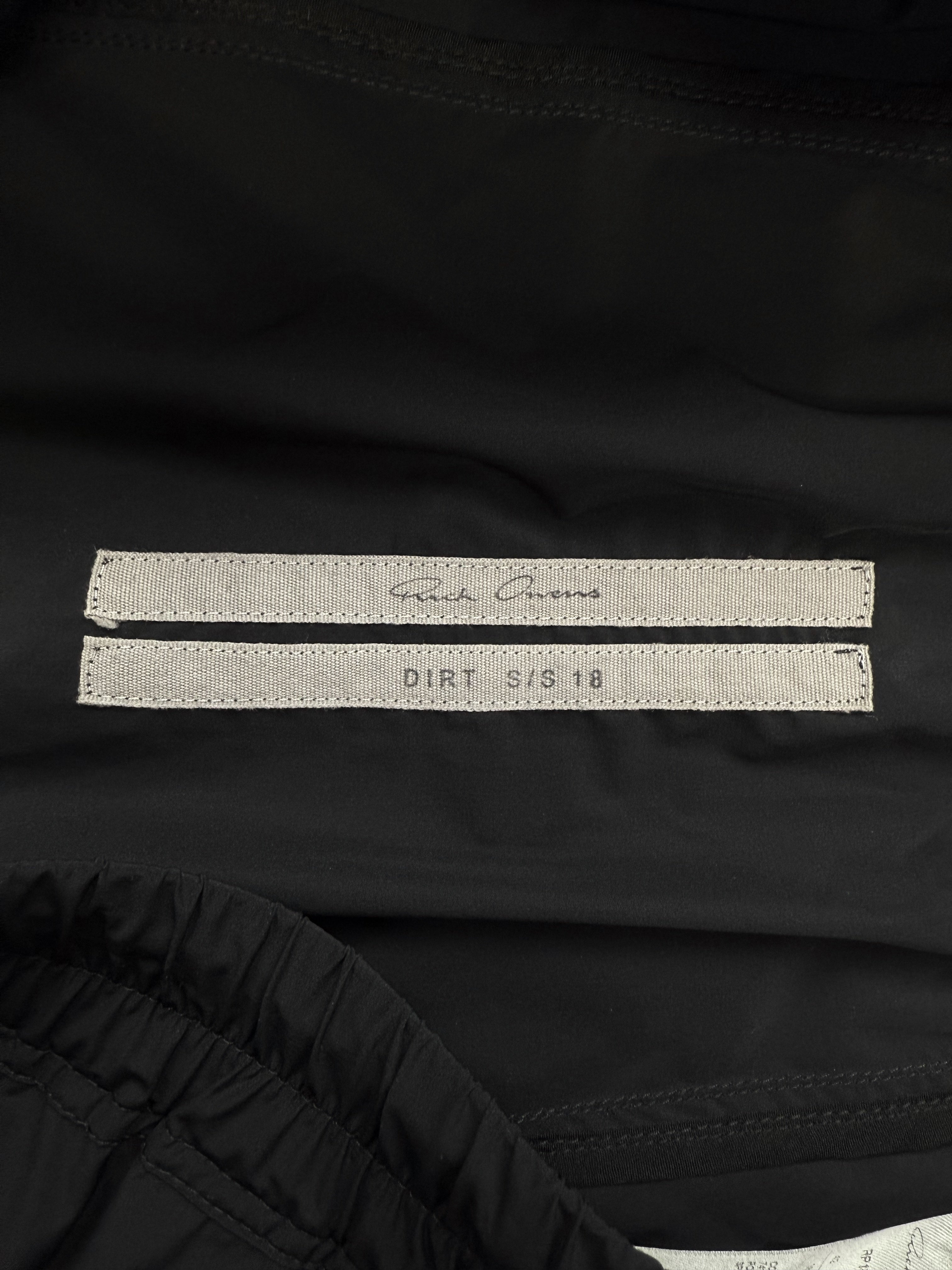 SS18 Rick Owens ‘Dirt’ Drop Crotch Elasticated Black Shorts