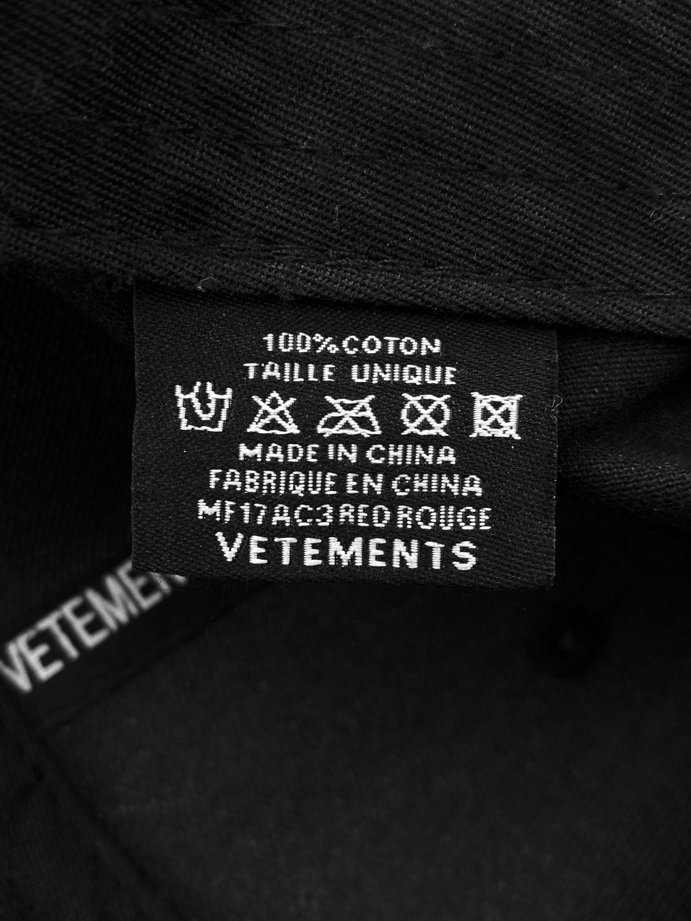 AW17 Vetements Embroidered Logo Snap-back Hat