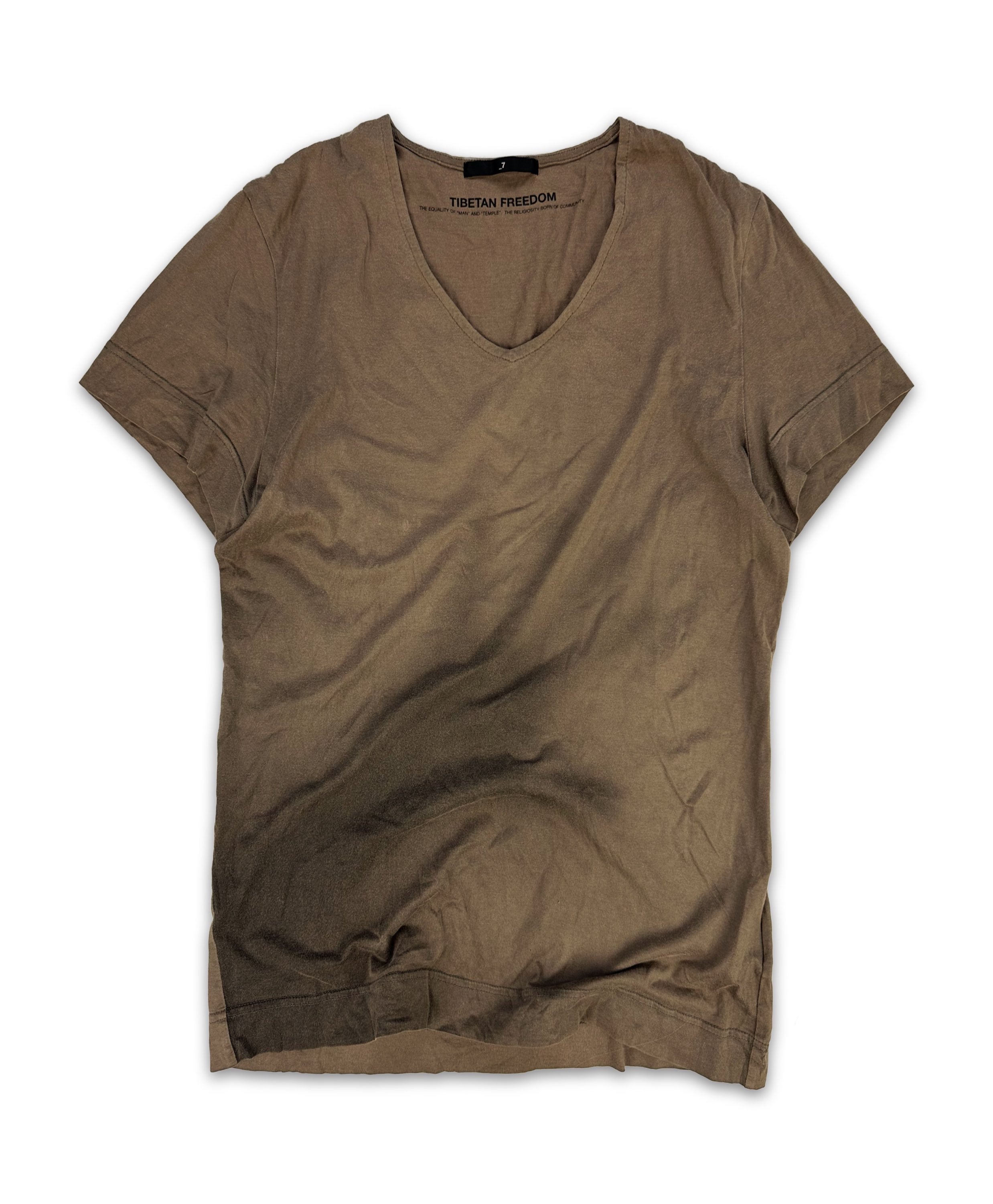 00s Julius ‘Tibetan Freedom’ Beige V-Neck Collar T-Shirt