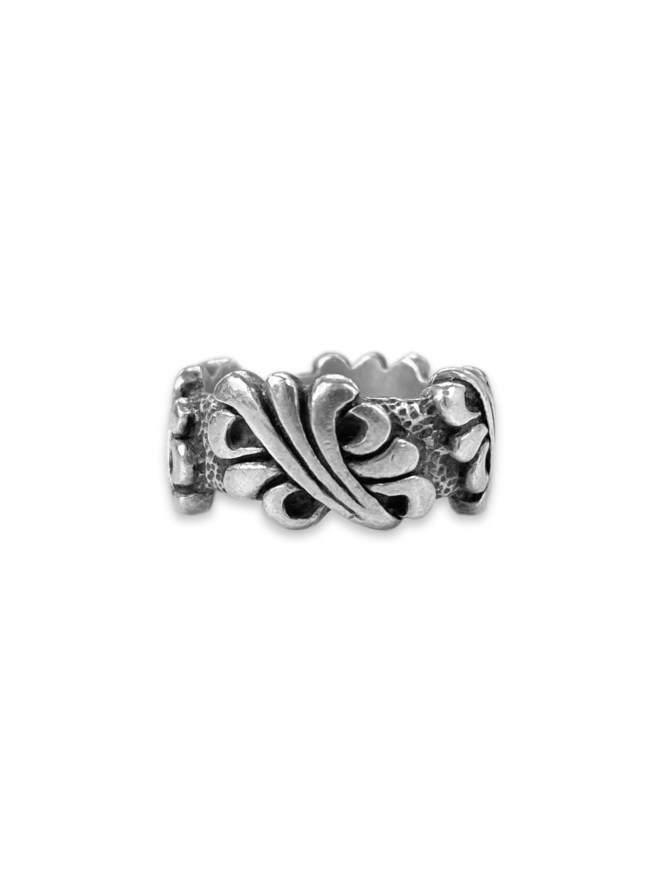 A&G Rock n’ Roll Couture .925 Silver Etched Le Fleur Ring