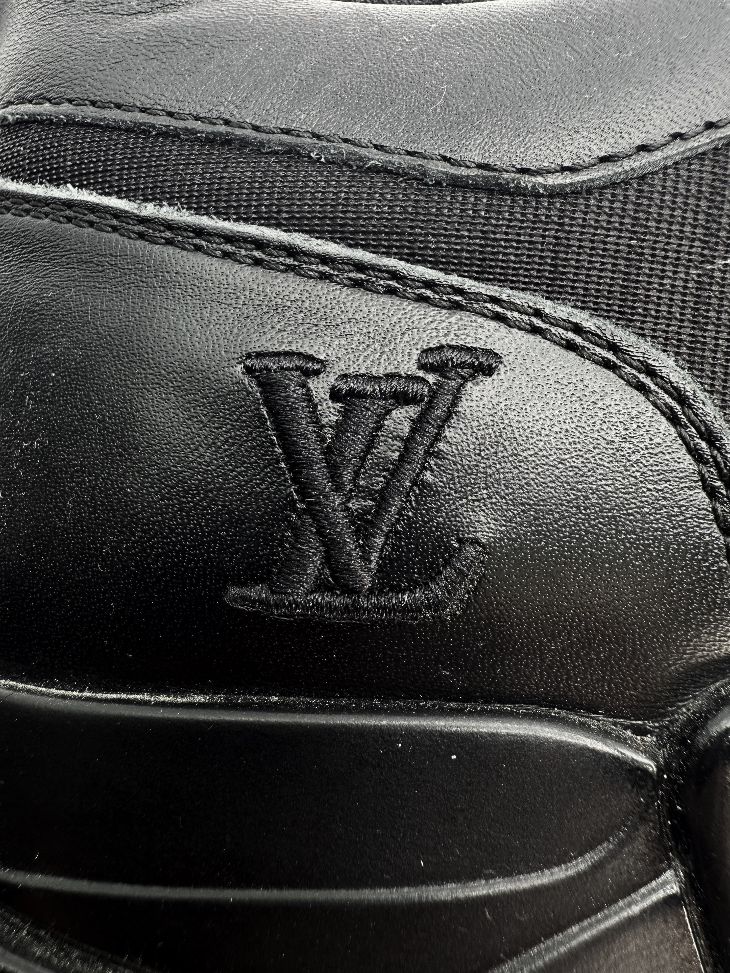 AW18 Louis Vuitton ‘Run Away Pulse’ Black Gradient Sneakers