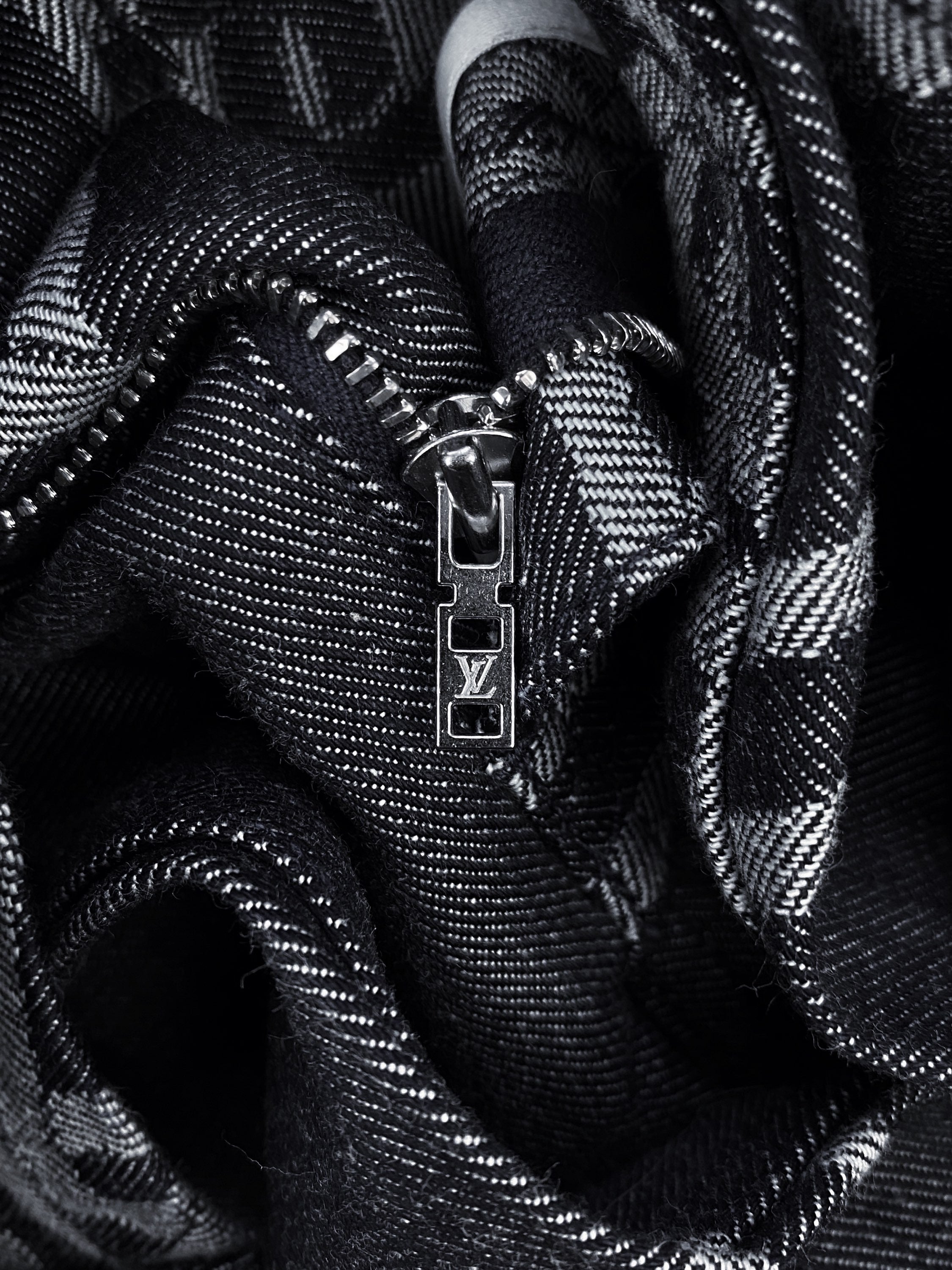 SS20 Louis Vuitton by Virgil Abloh ‘Chain’ Woven Charcoal Denim