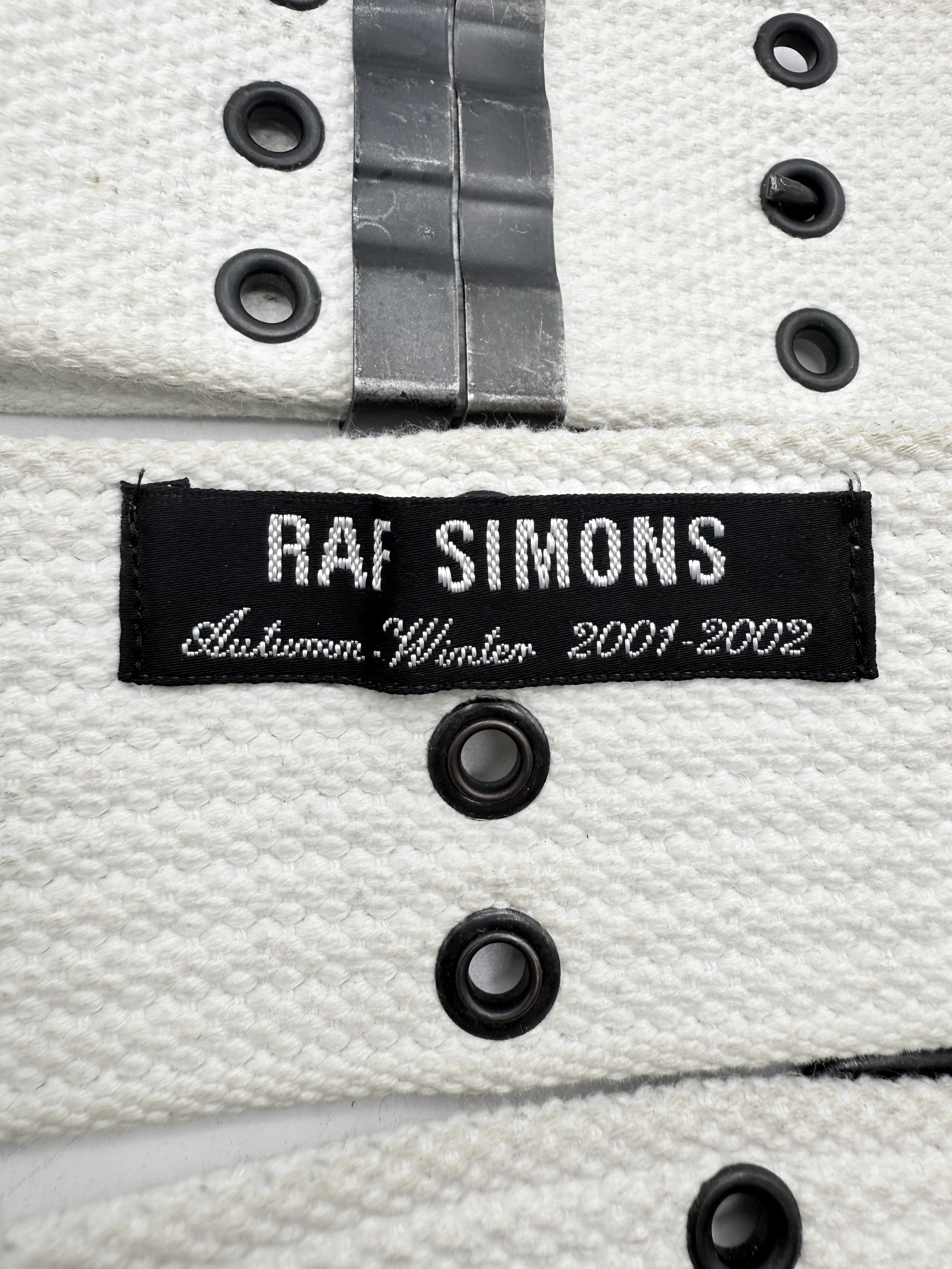 AW01 Raf Simons ‘Riot Riot Riot’ White Eyelet Combat Belt
