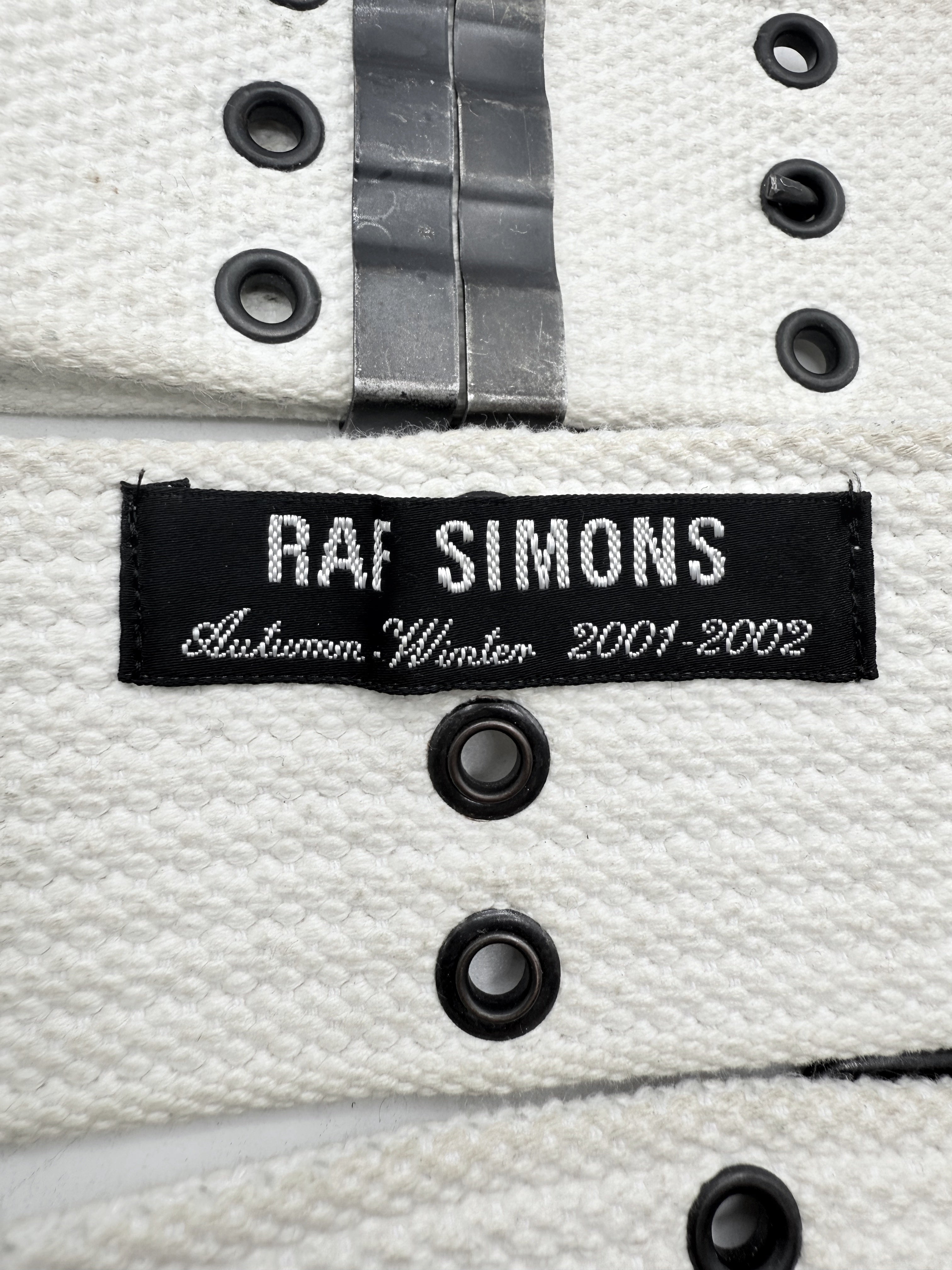 AW01 Raf Simons ‘Riot Riot Riot’ White Eyelet Combat Belt